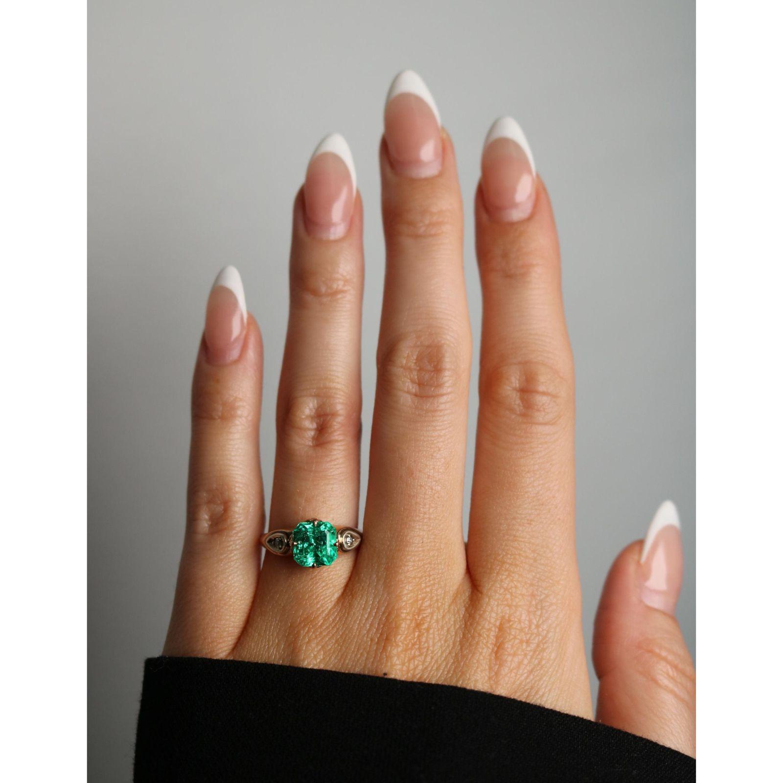 Taille octogone Bague de fiançailles Victorienne Emeraude 2.22ct Columbian F1 GIA Bague 14K en vente