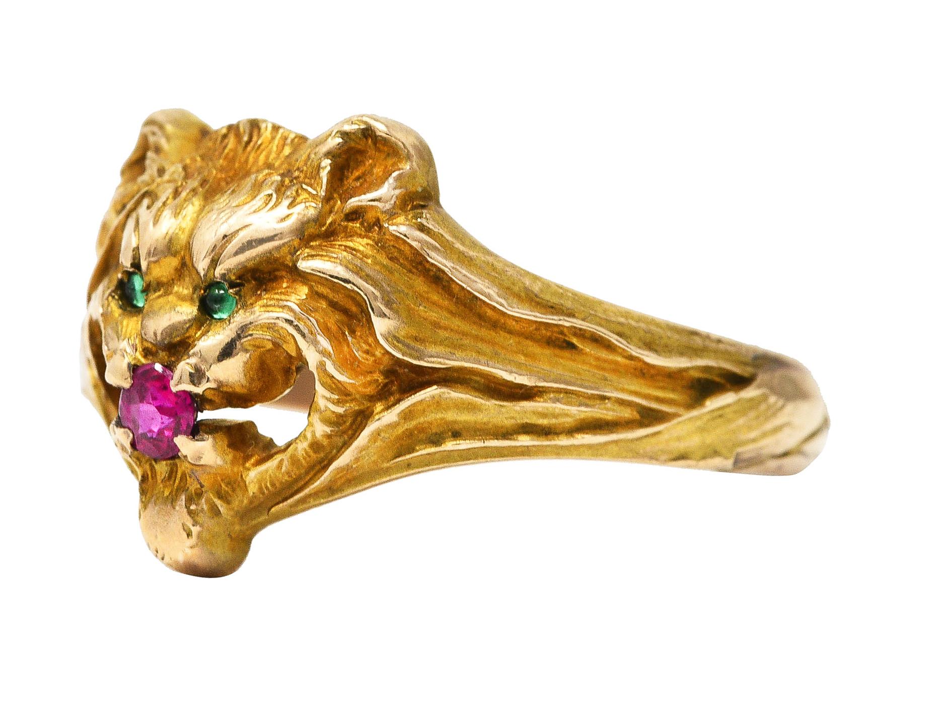 Round Cut Victorian Emerald Ruby 14 Karat Yellow Gold Lion Grotesque Antique Ring