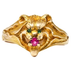 Anillo Victoriano Esmeralda Rubí Oro Amarillo 14 Kilates León Grotesco Antiguo