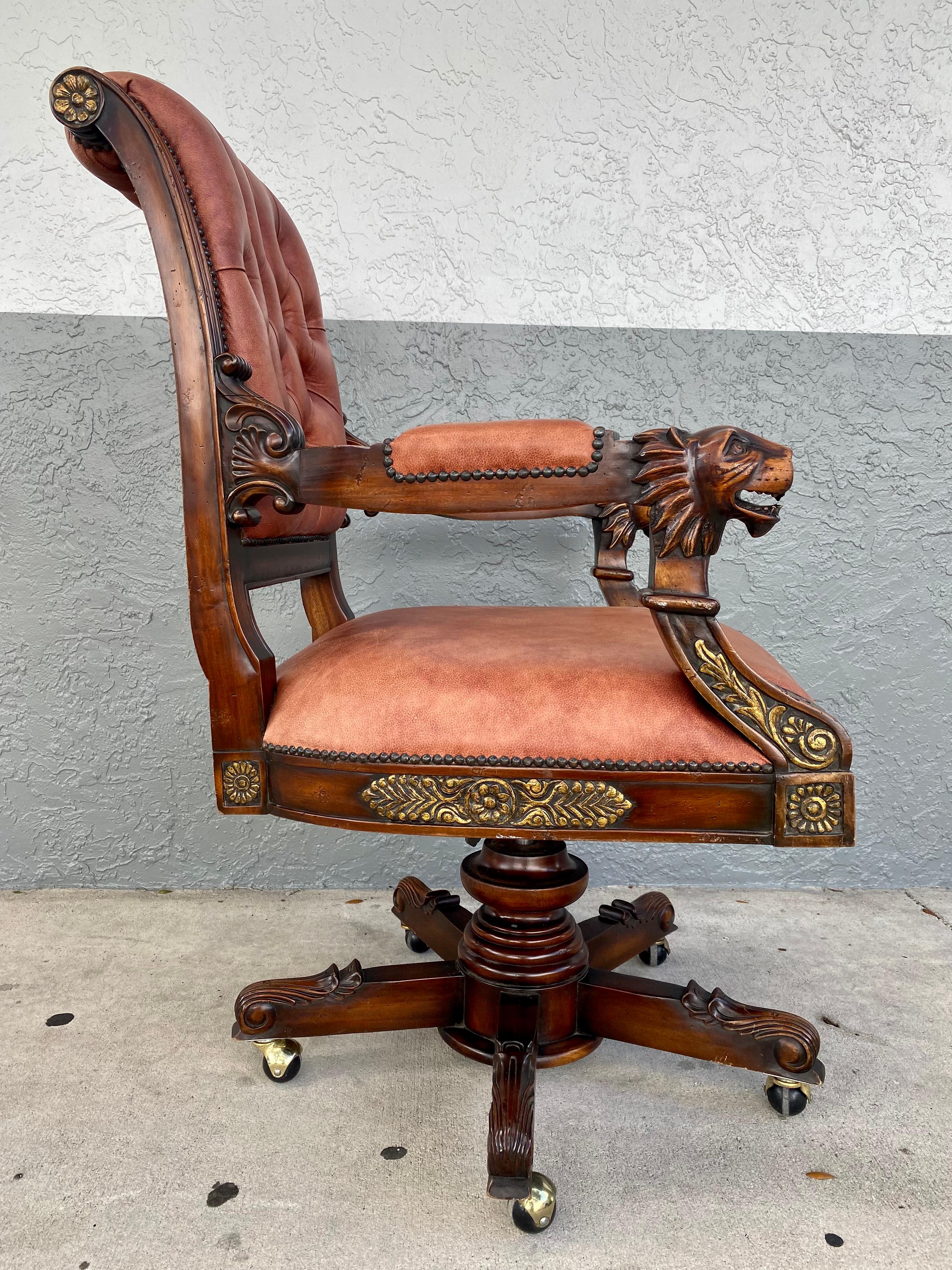 Viktorianischer Empire-Stil, vergoldeter, geschnitzter Holz-Löwenkopf-Stuhl (Englisch) im Angebot