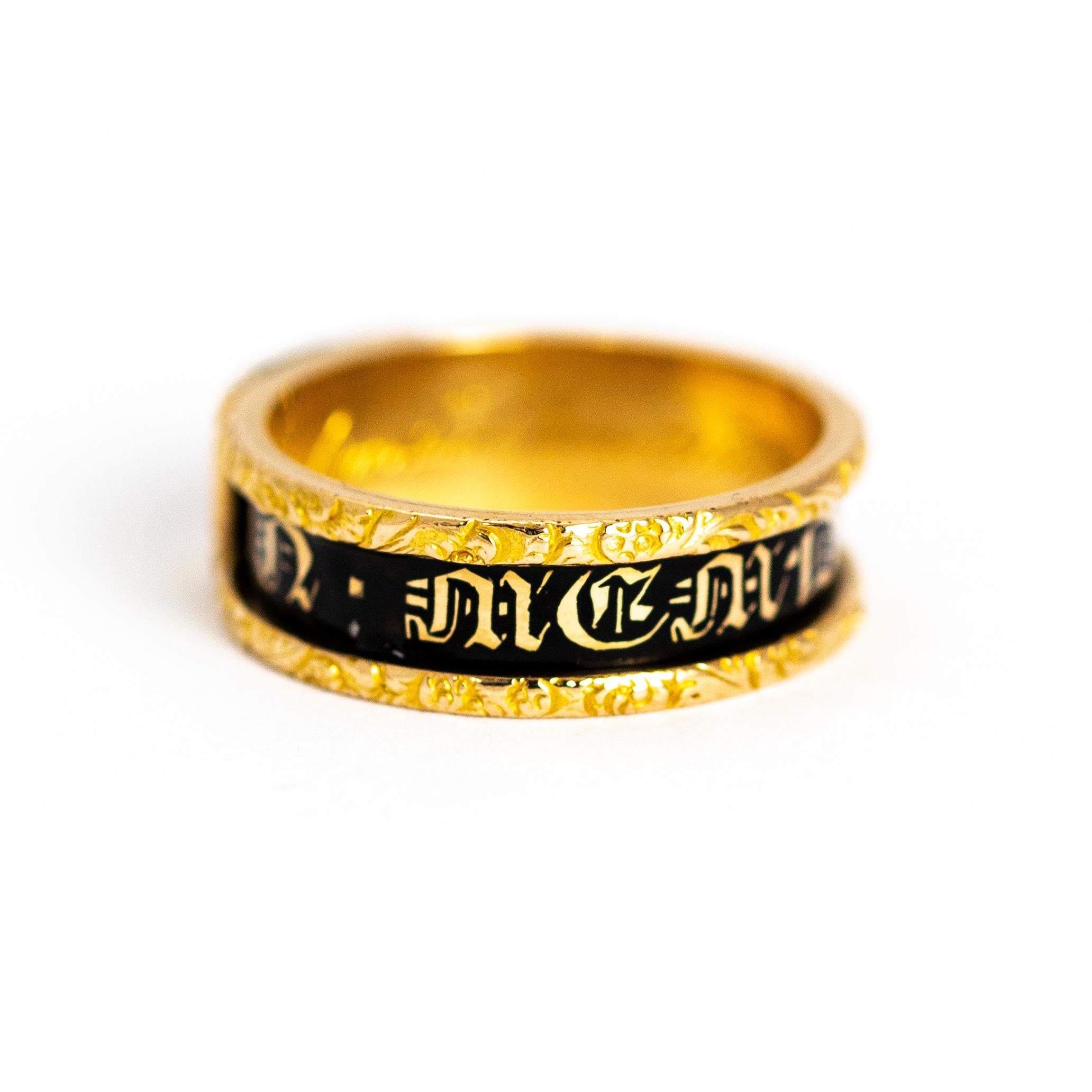 Victorian Enamel and 18 Carat Gold Mourning Band In Good Condition In Chipping Campden, GB