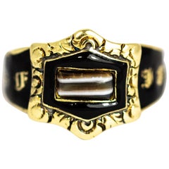 Victorian Enamel and Banded Agate and 18 Carat Gold Mourning Band