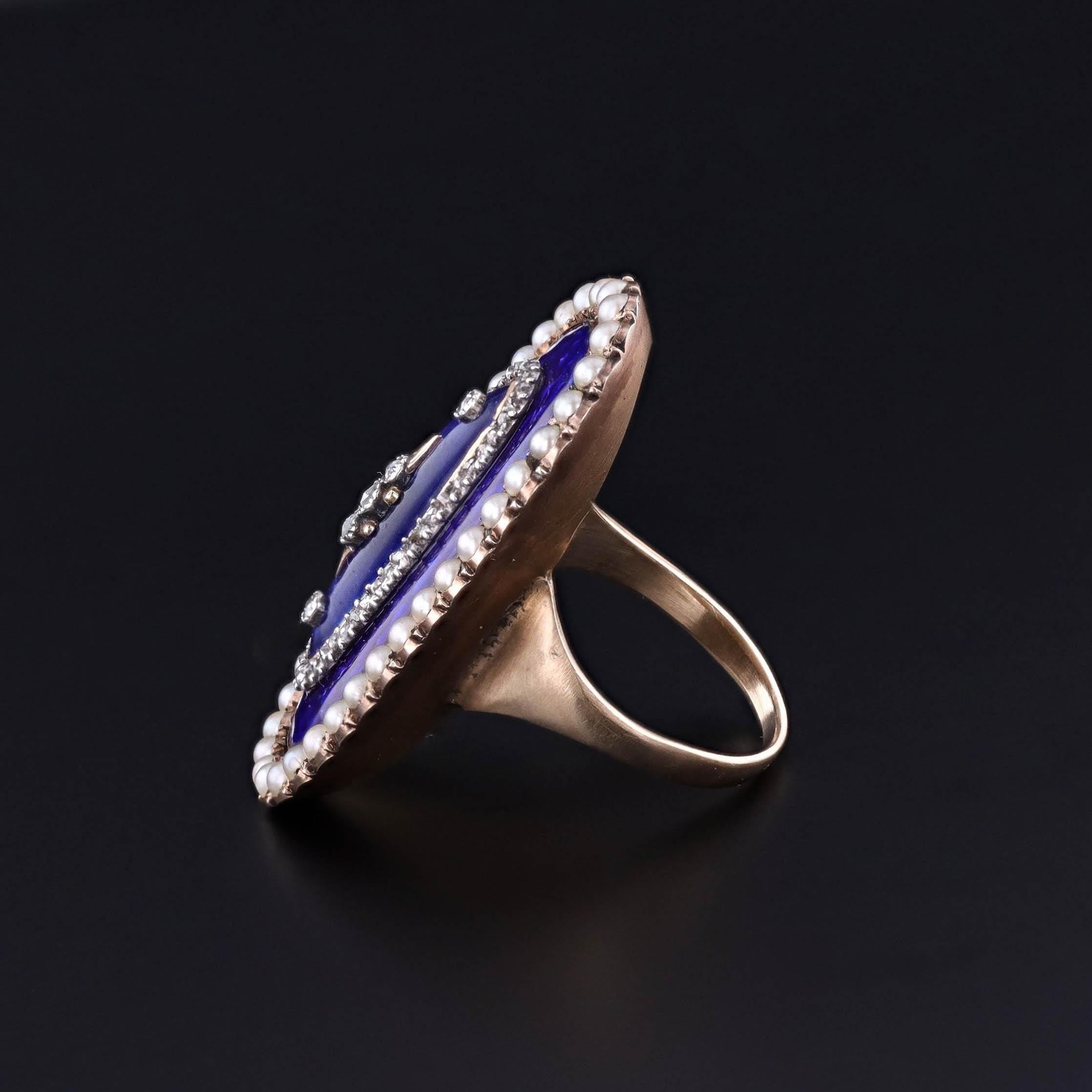 Vittoriano Anello vittoriano con smalto e perle in oro 14k in vendita
