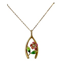 Collana smaltata vittoriana con ciondolo a forma di fiore "Forget Me Not", ferro di cavallo "Wishbone" in oro