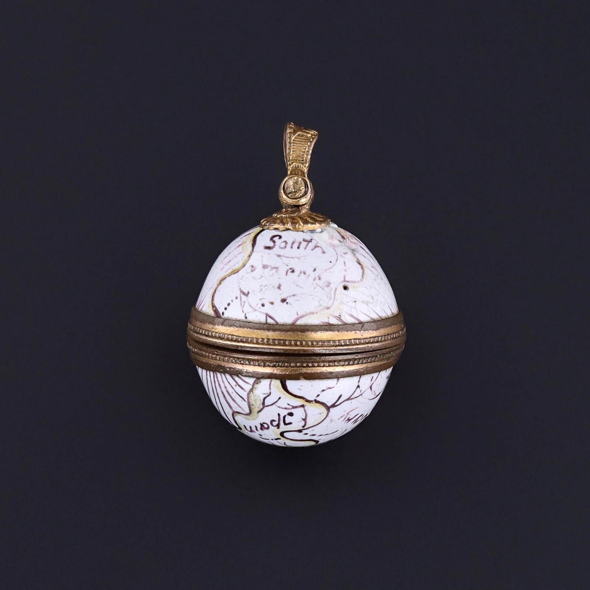 Women's Victorian Enamel Globe Locket For Sale