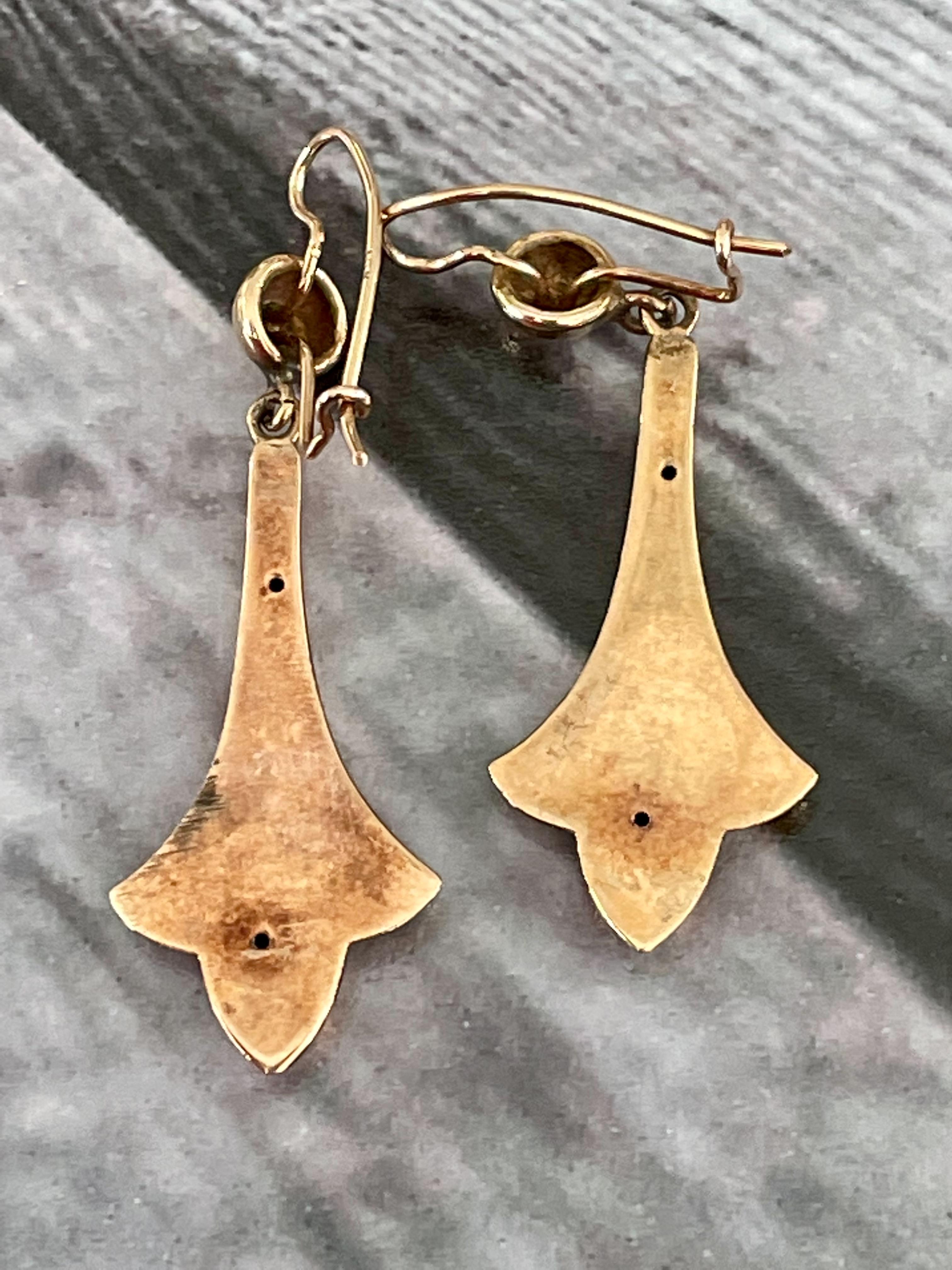 Viktorianische Emaille Hirtenhaken-Verschluss 10 Karat Gelbgold Tropfenohrringe Damen im Angebot