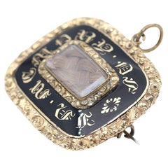 Massive Rear Victorian Enamel Yellow Gold Brooch Pendant, 1849