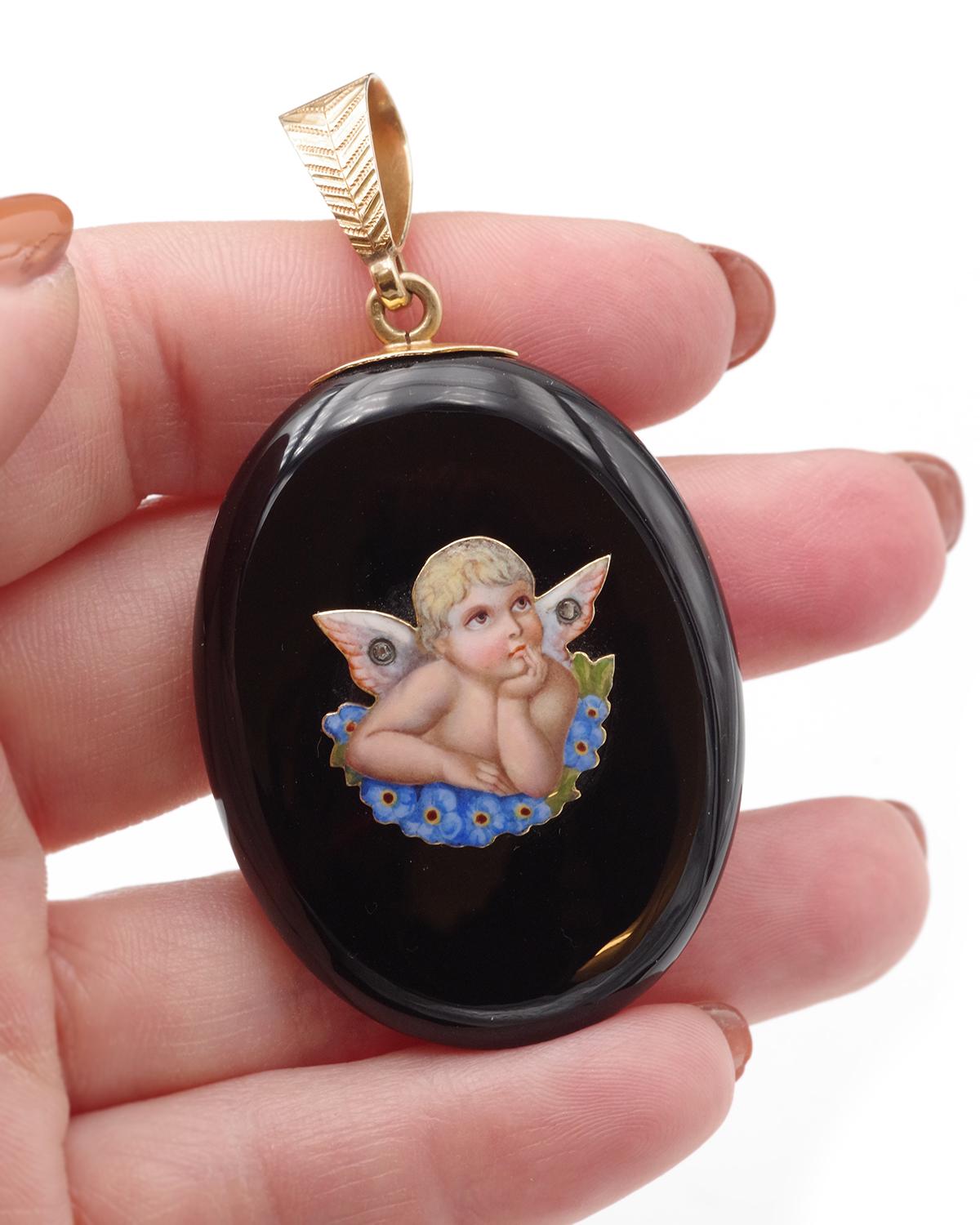 Edwardian Victorian enameled angel with forget-me-not flowers onyx and 18k gold locket For Sale