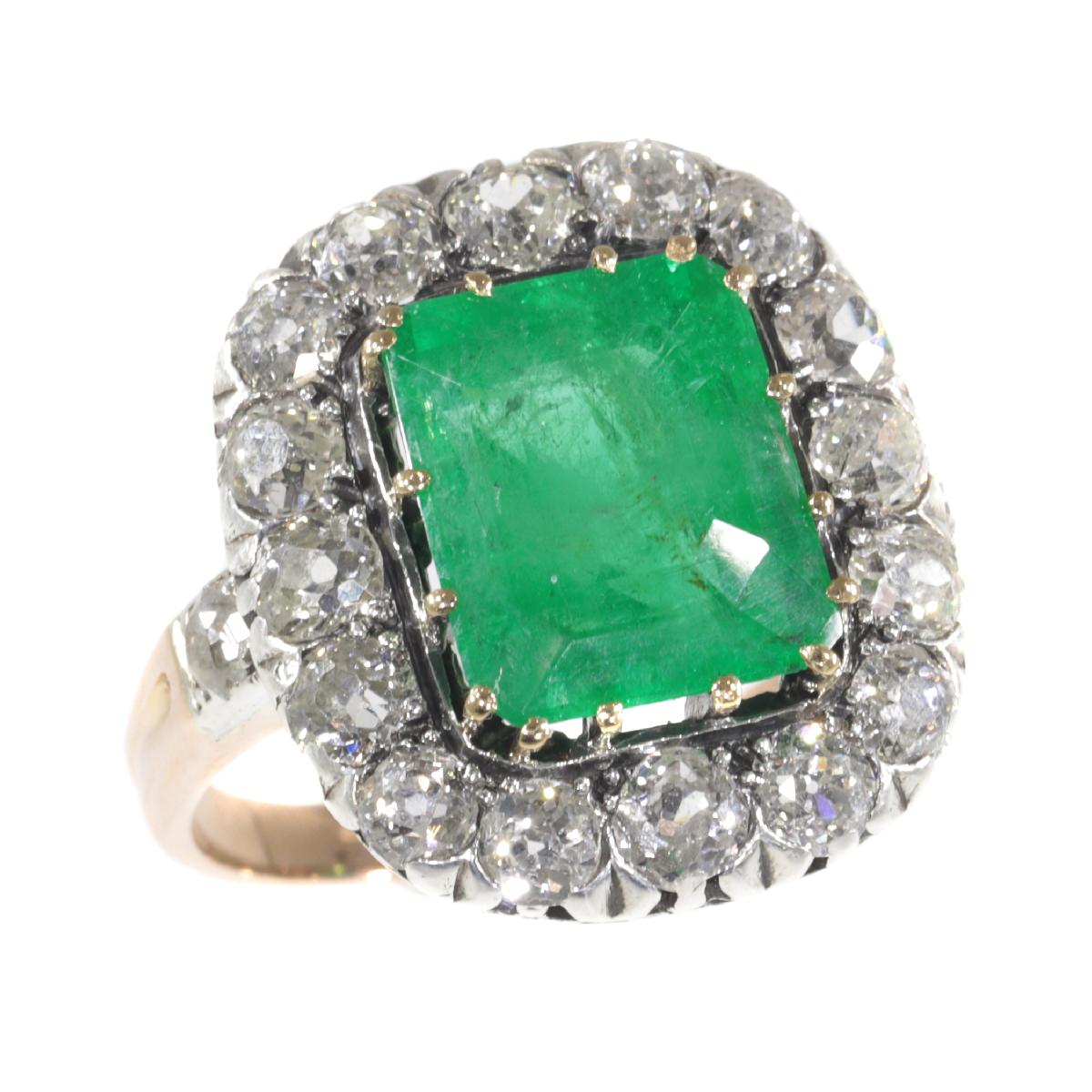Victorian Engagement Ring with Brilliant Cut Diamond and Large Certified Emerald For Sale 4