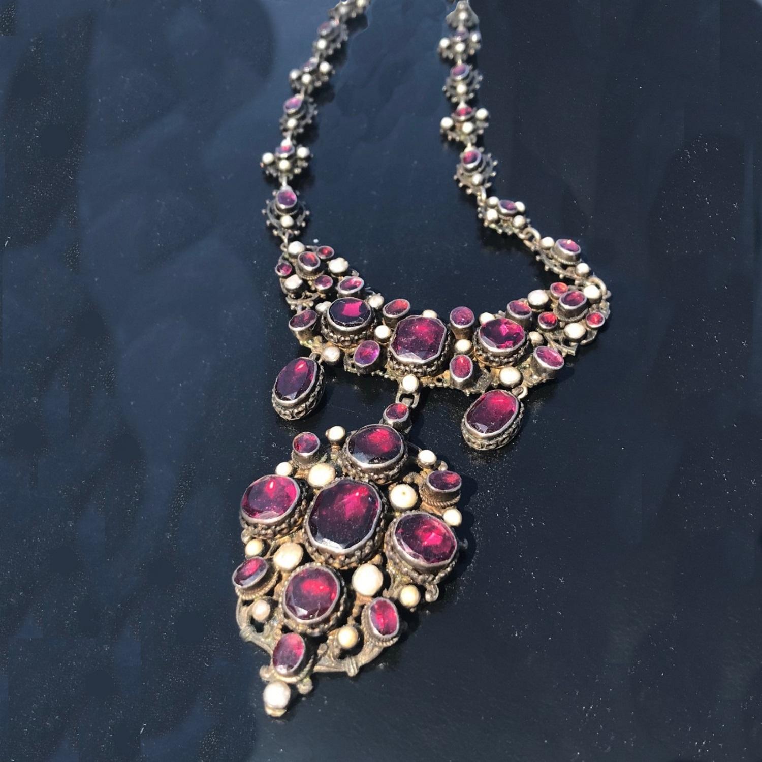 Victorian English Bib Necklace Garnets with Pearl Accents, circa 1870 For Sale 2