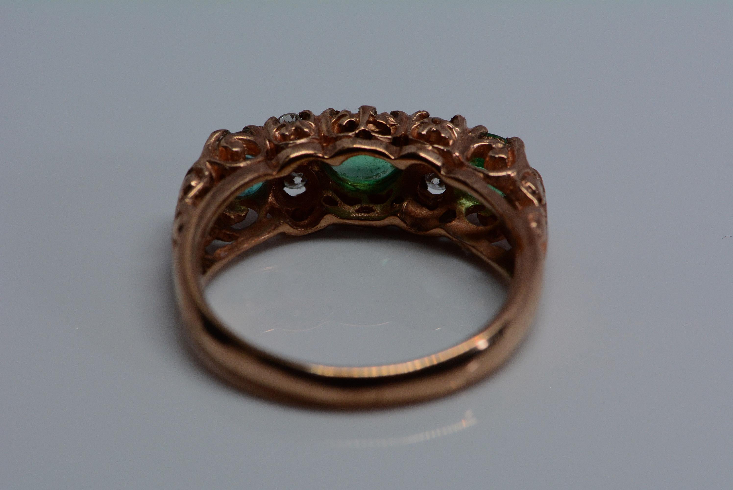 Victorian English Carved Half-Hoop Emerald And Diamond Ring 9 Karat Rose Gold For Sale 1