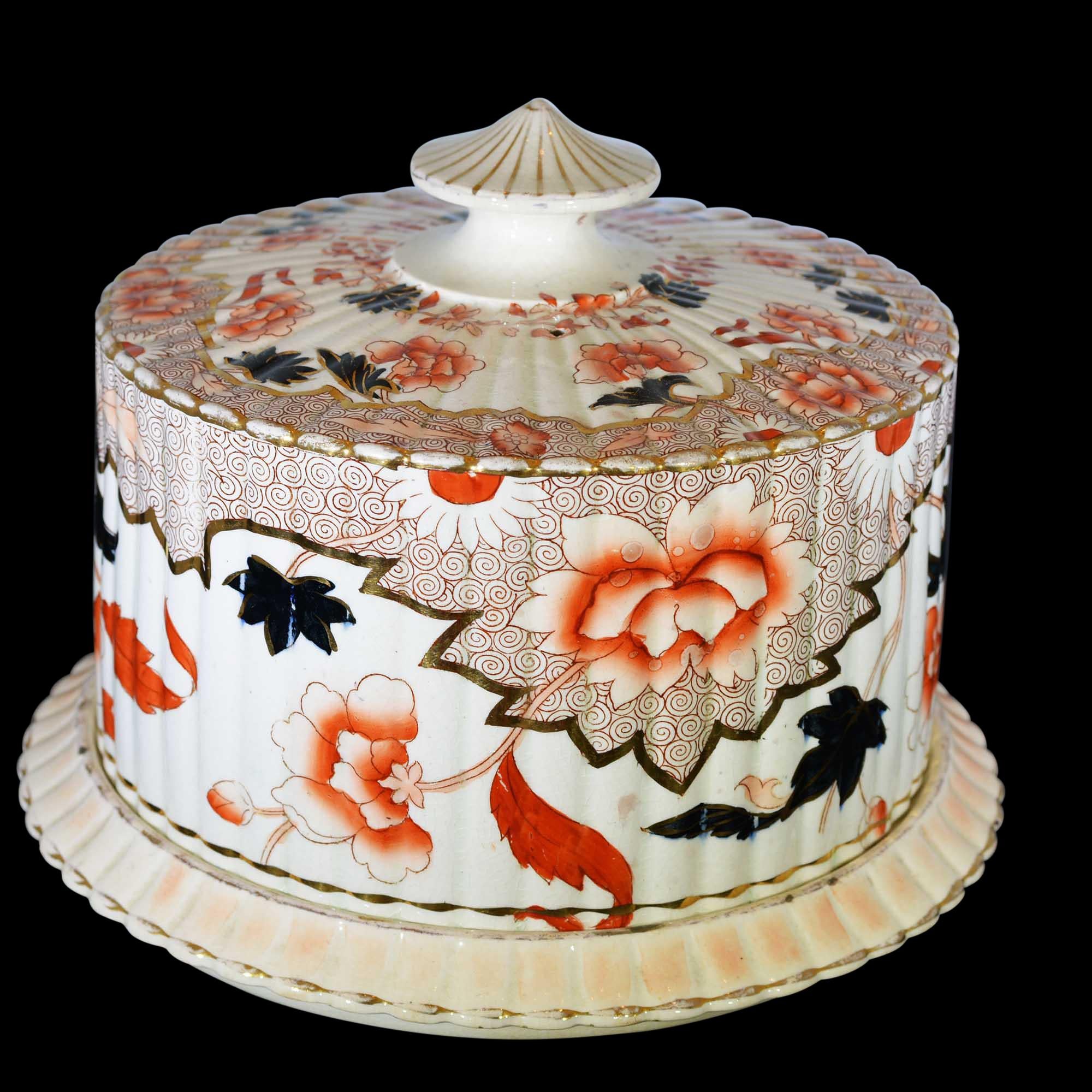 Hand-Painted Victorian English Ceramic Cheese Dome with Printed and Hand Painted Decoration For Sale