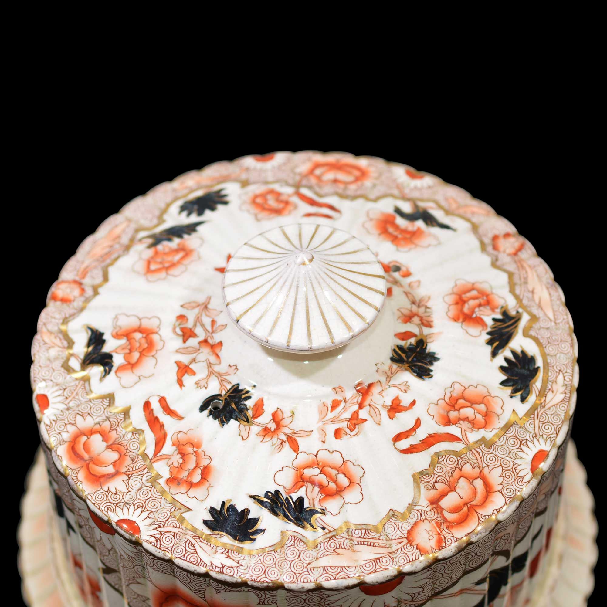 Victorian English Ceramic Cheese Dome with Printed and Hand Painted Decoration For Sale 2