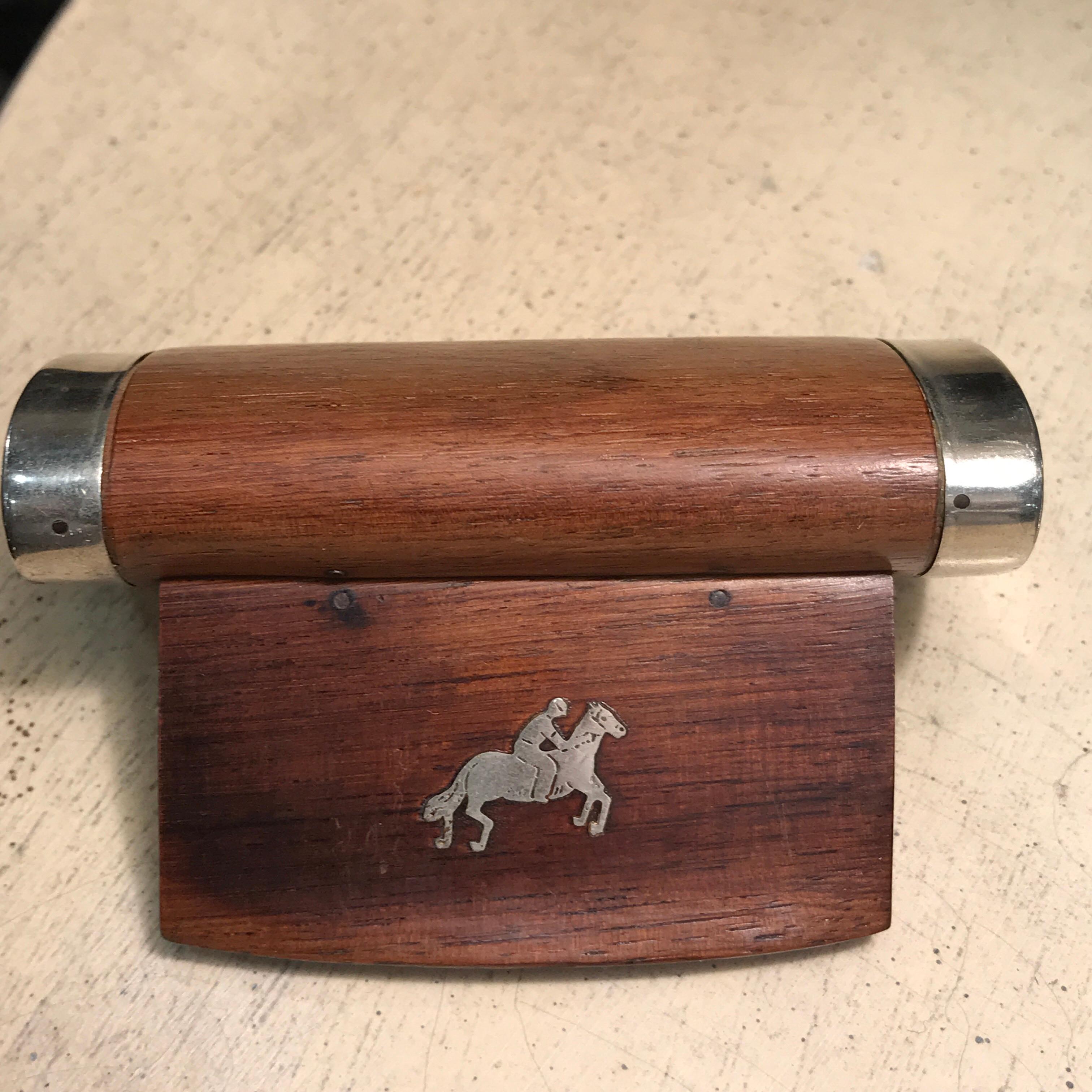 High Victorian Victorian English Equestrian Motif Snuff Box