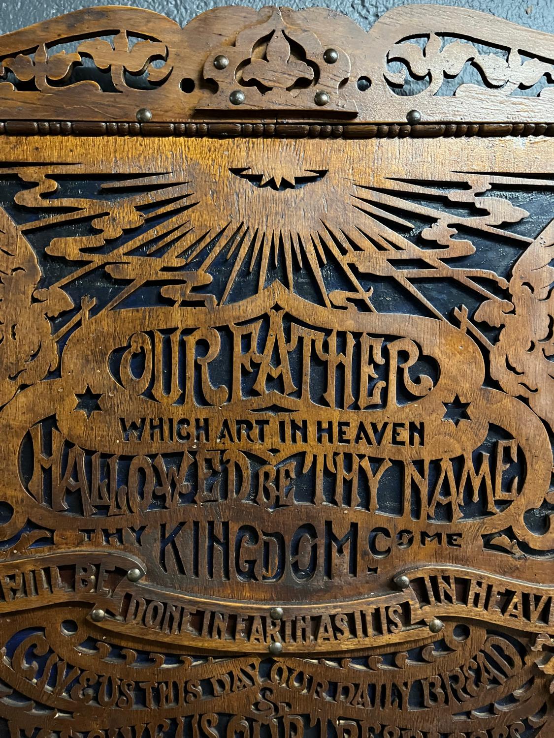Victorian English Oak Wood Laubsägearbeiten Religiöse The Lord's Prayer Wandkunst Antike (Viktorianisch) im Angebot