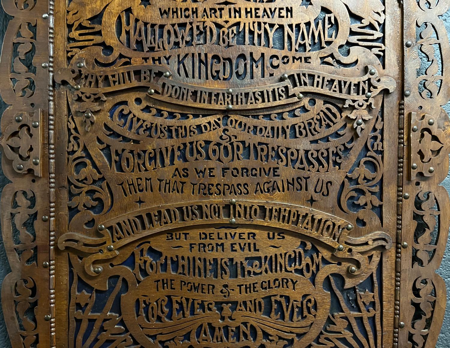 Victorian English Oak Wood Laubsägearbeiten Religiöse The Lord's Prayer Wandkunst Antike (Britisch) im Angebot