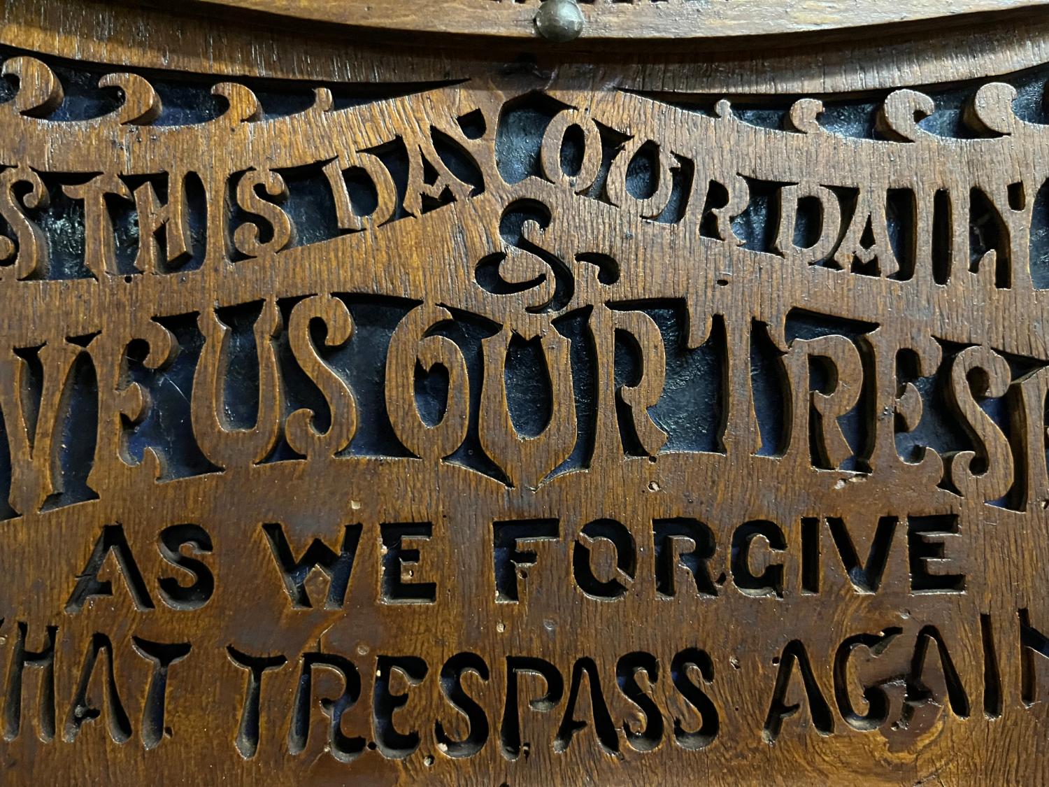 Victorian English Oak Wood Laubsägearbeiten Religiöse The Lord's Prayer Wandkunst Antike (Eichenholz) im Angebot
