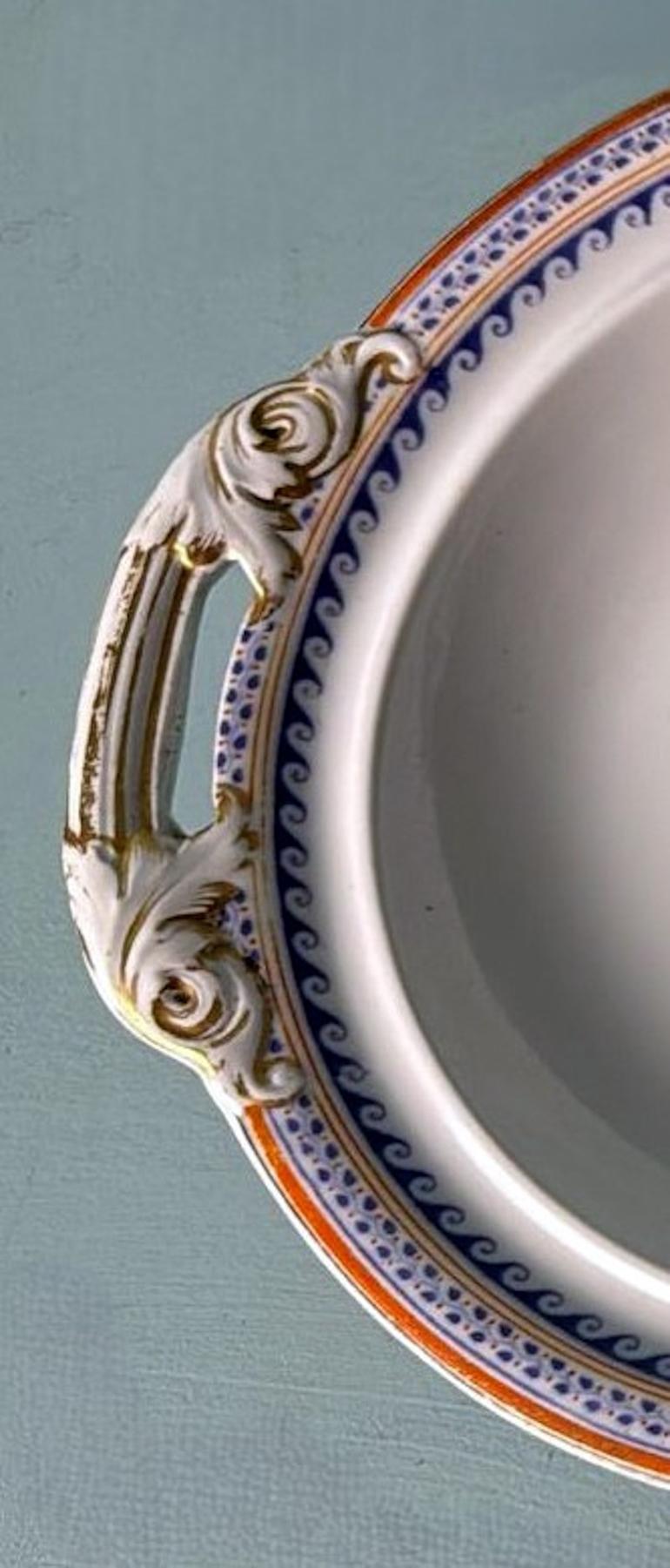 Victorian English Porcelain Tureens Pair Transferware Decoration And Gilt Accent For Sale 10