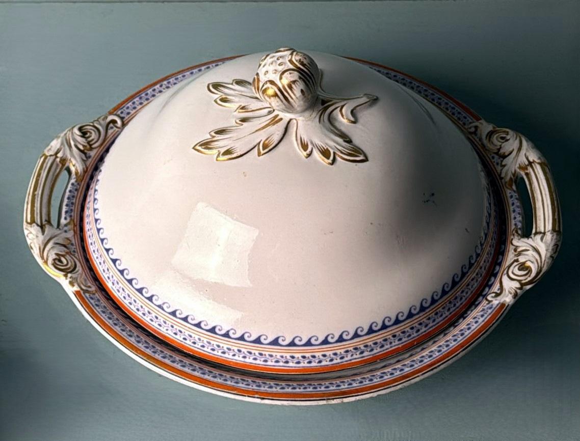 Victorian English Porcelain Tureens Pair Transferware Decoration And Gilt Accent For Sale 2