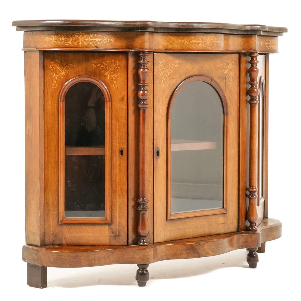 Victorian English Side Cabinet In Excellent Condition In Vancouver, British Columbia