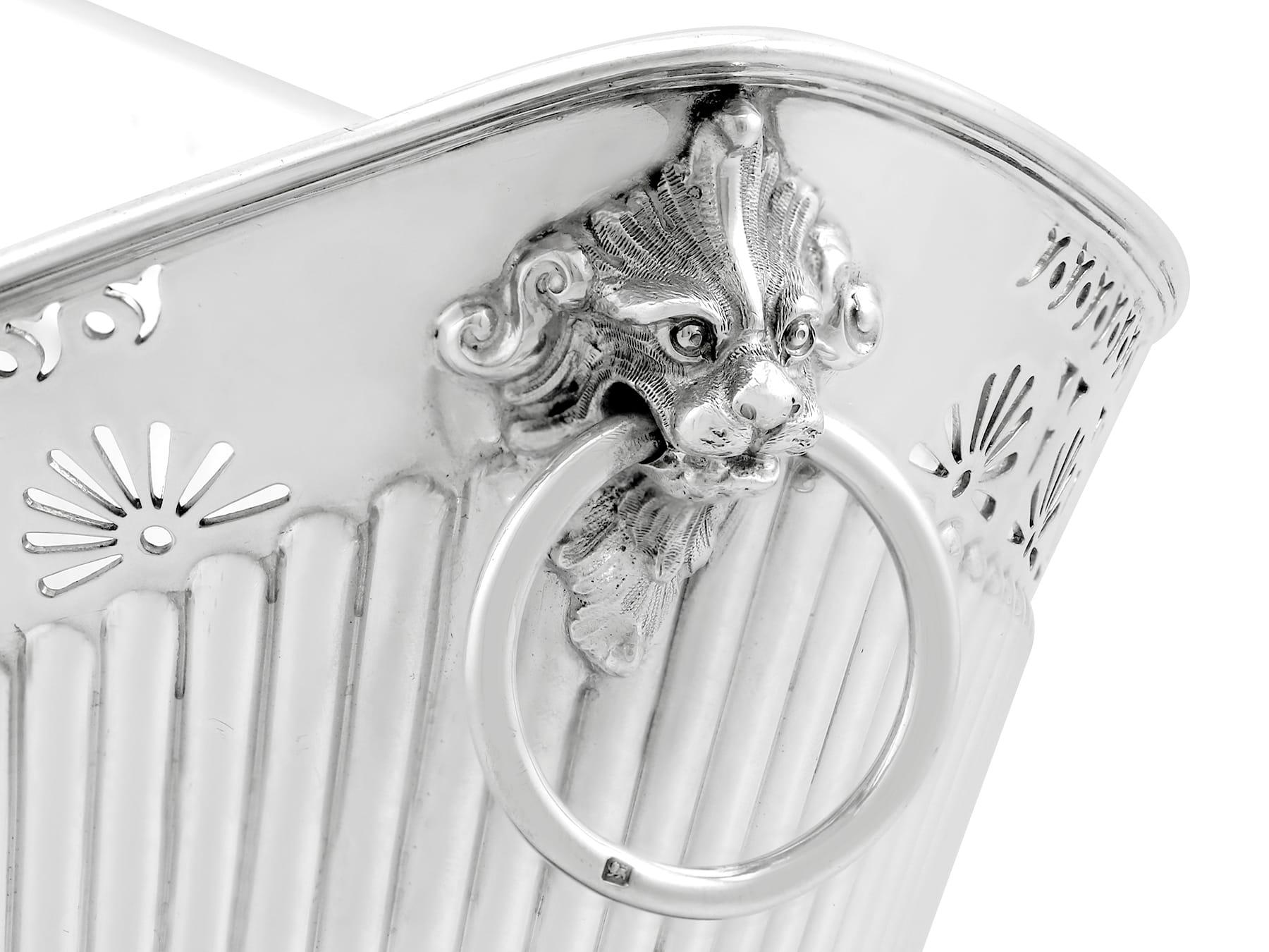 Viktorianische englische Brotschale aus Sterlingsilber im Angebot 1