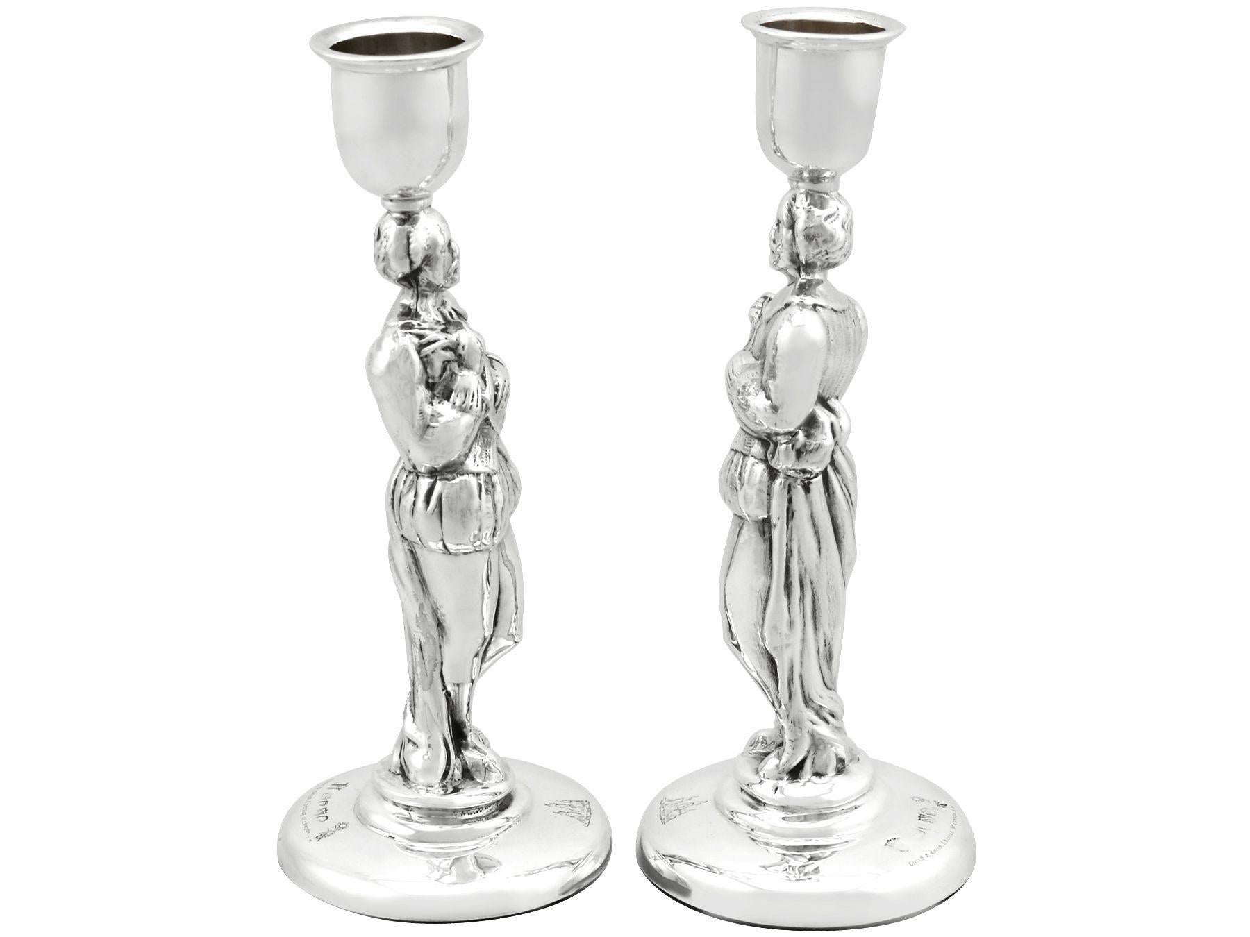 Victorian English Sterling Silver Candlesticks In Excellent Condition In Jesmond, Newcastle Upon Tyne