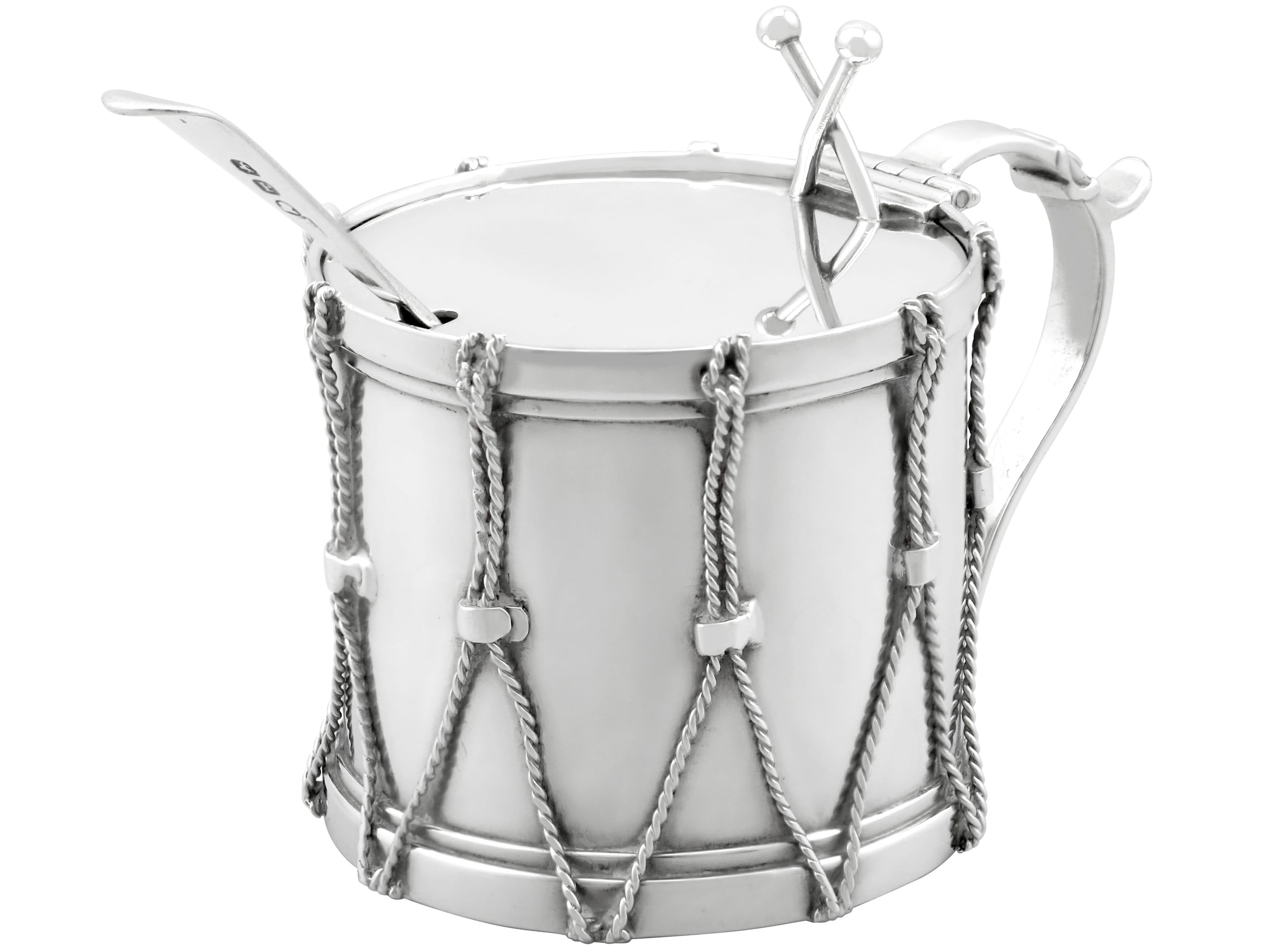 Mid-19th Century Victorian English Sterling Silver Drum Mustard Pot