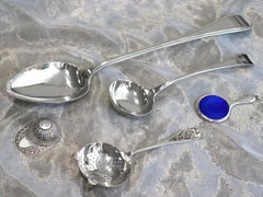 Cucchiaio da sugo inglese vittoriano in argento sterling di Martin Hall & Co.