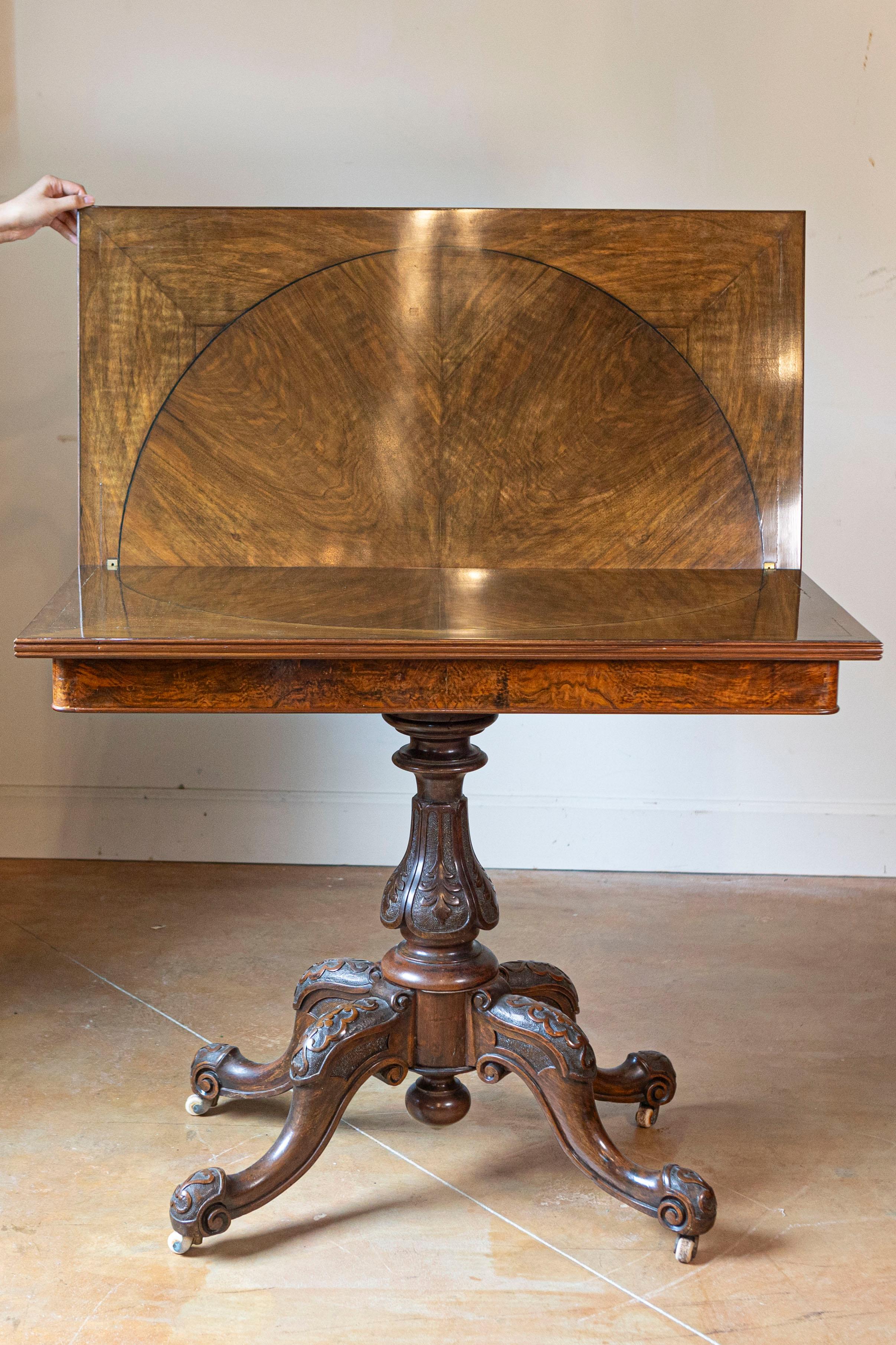 19th Century Victorian English Walnut and Mahogany Fold-Over Game Table with Bookmatched Top For Sale