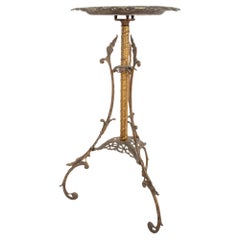 Viktorianischer Tisch mit graviertem und gegossenem Messing Pedestal