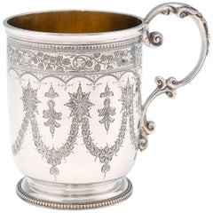 Taza de bautizo victoriana grabada en plata de ley antigua de 1872