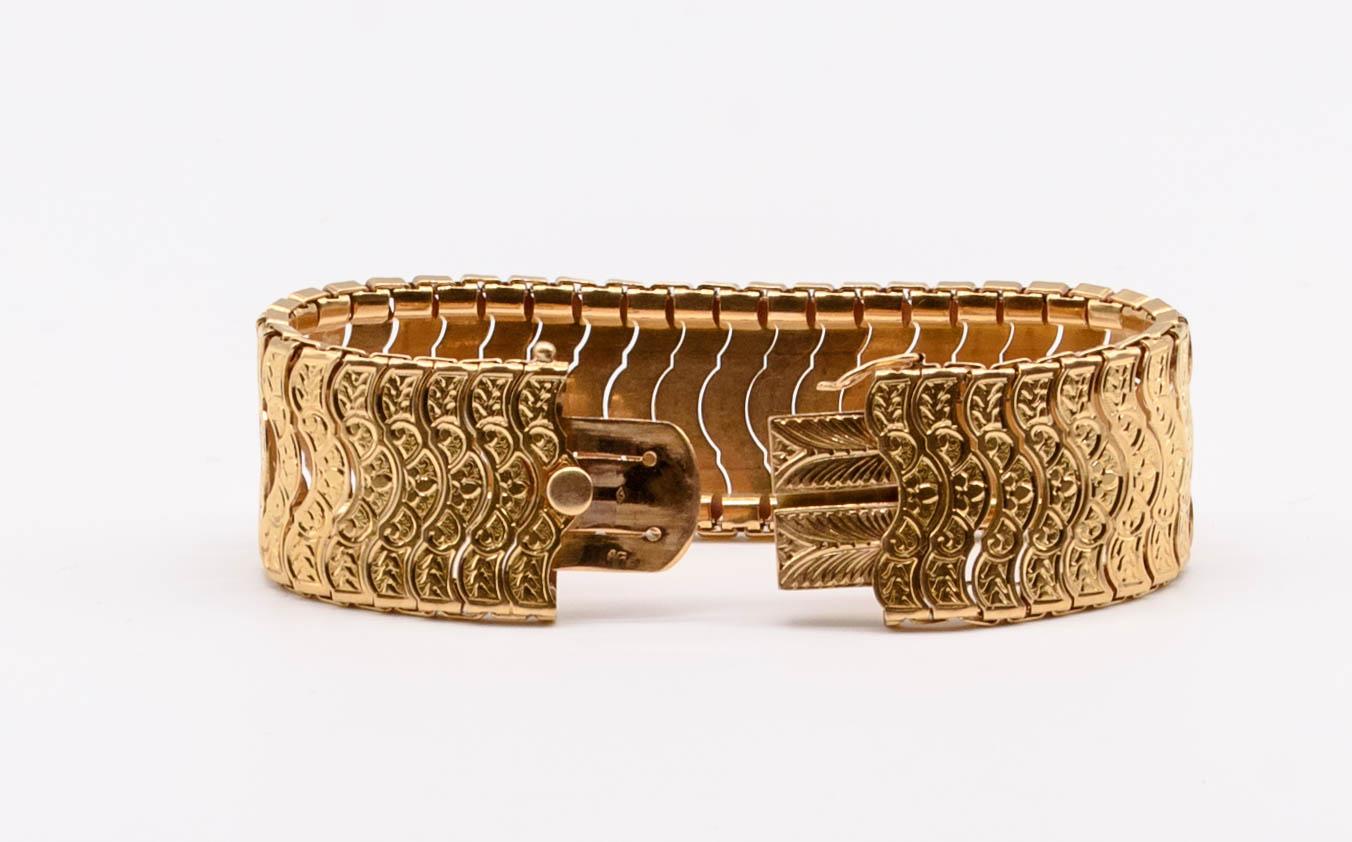 Victorian Engraved Gold Bracelet, French In Good Condition In New York, NY