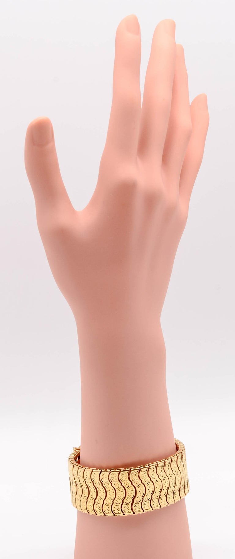 Victorian Engraved Gold Bracelet, French For Sale at 1stDibs