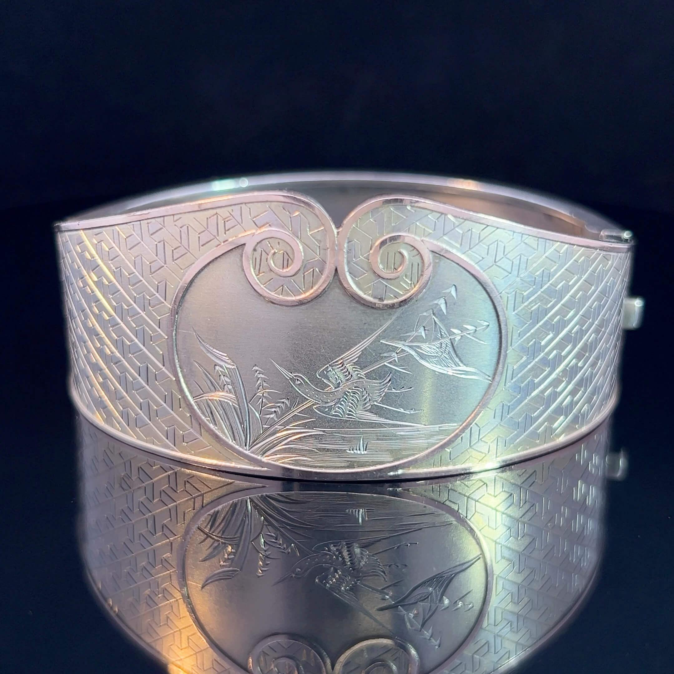 Victorian Engraved Silver Bangle Circa 1885-1895 In Good Condition For Sale In ADELAIDE, SA