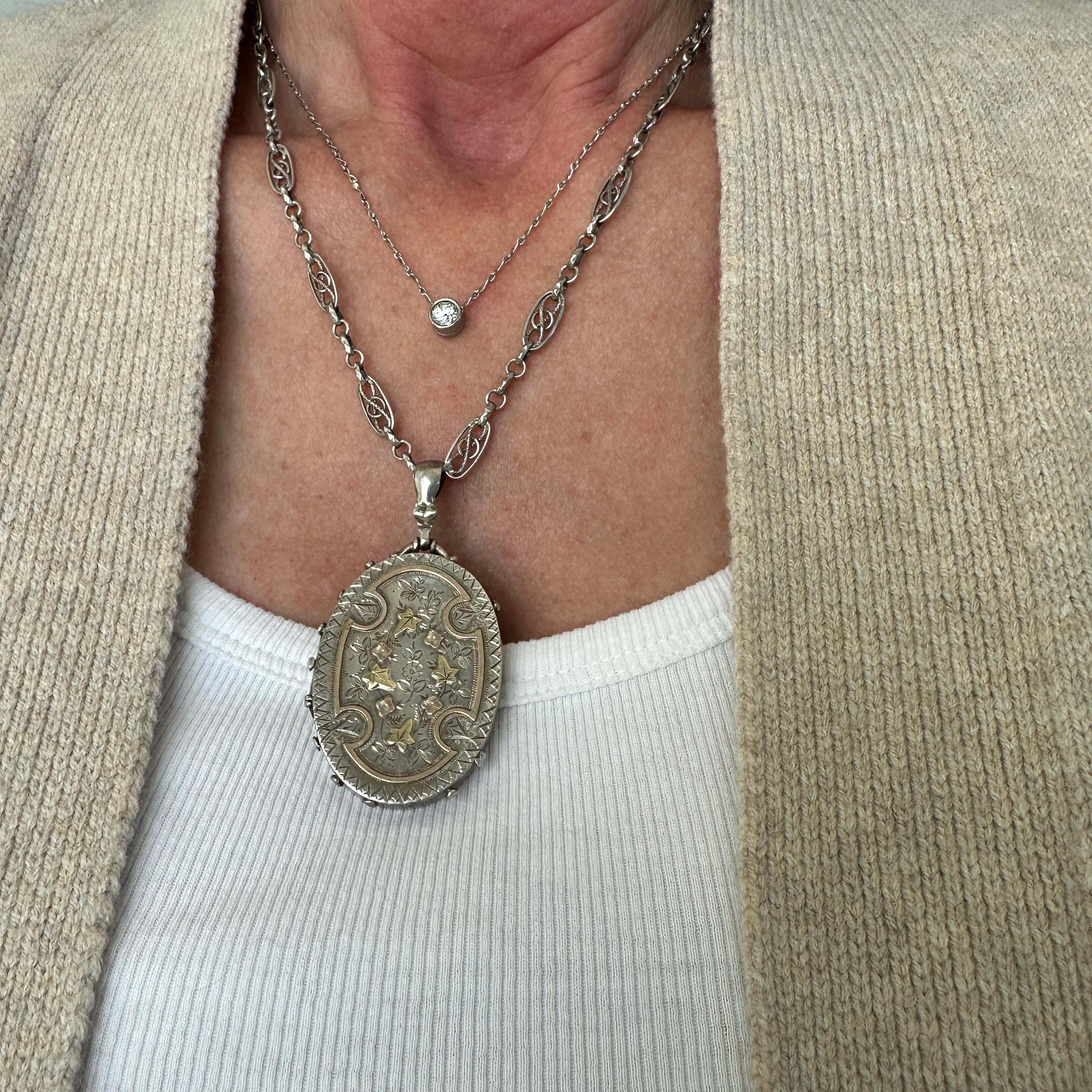 Victorian Engraved Silver Locket Two-Tone Aesthetic Movement In Good Condition In Scotts Valley, CA