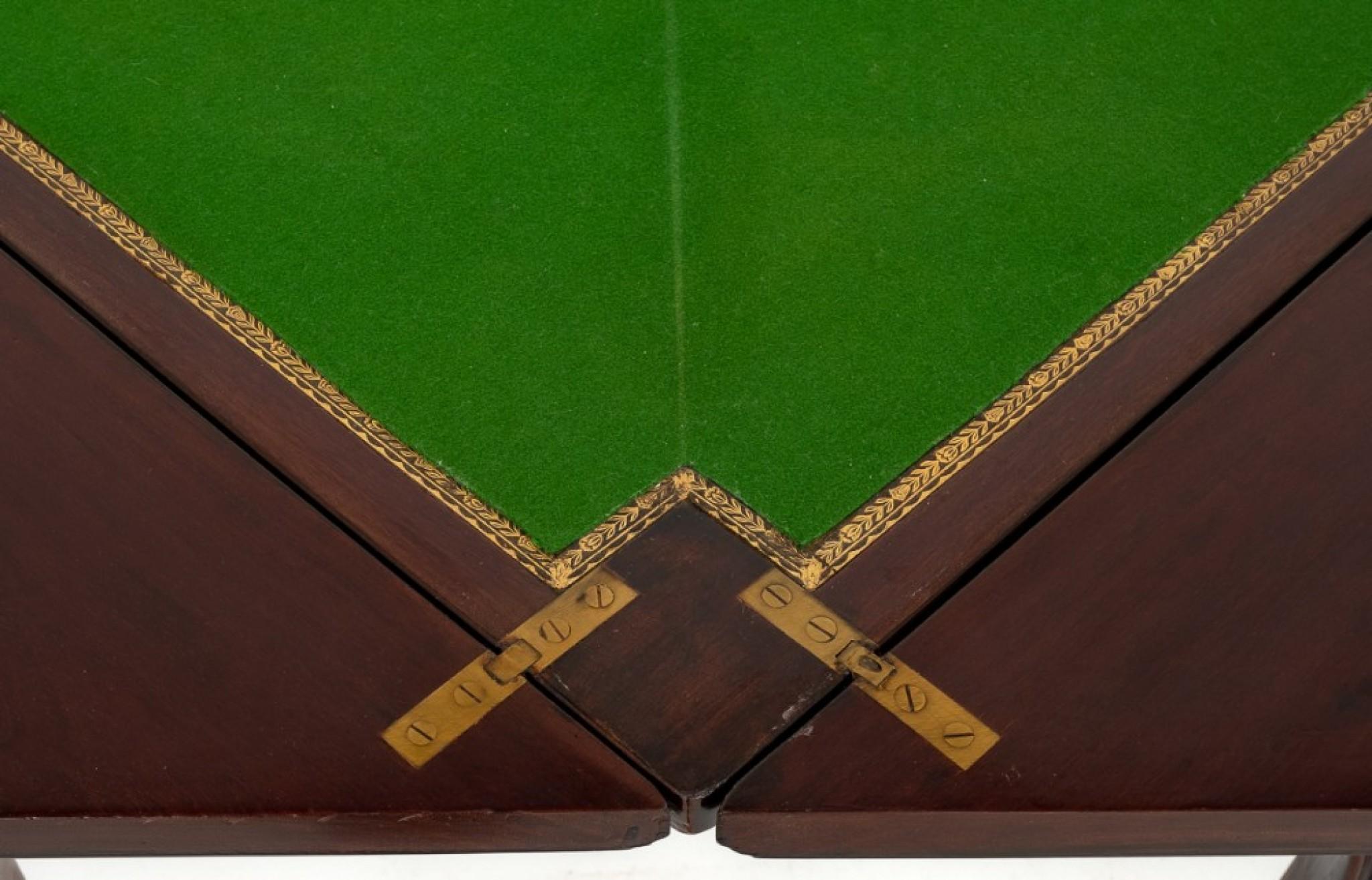 Fin du XIXe siècle Table à cartes de jeu victorienne ancienne en acajou de style « enveloppe », 1890 en vente