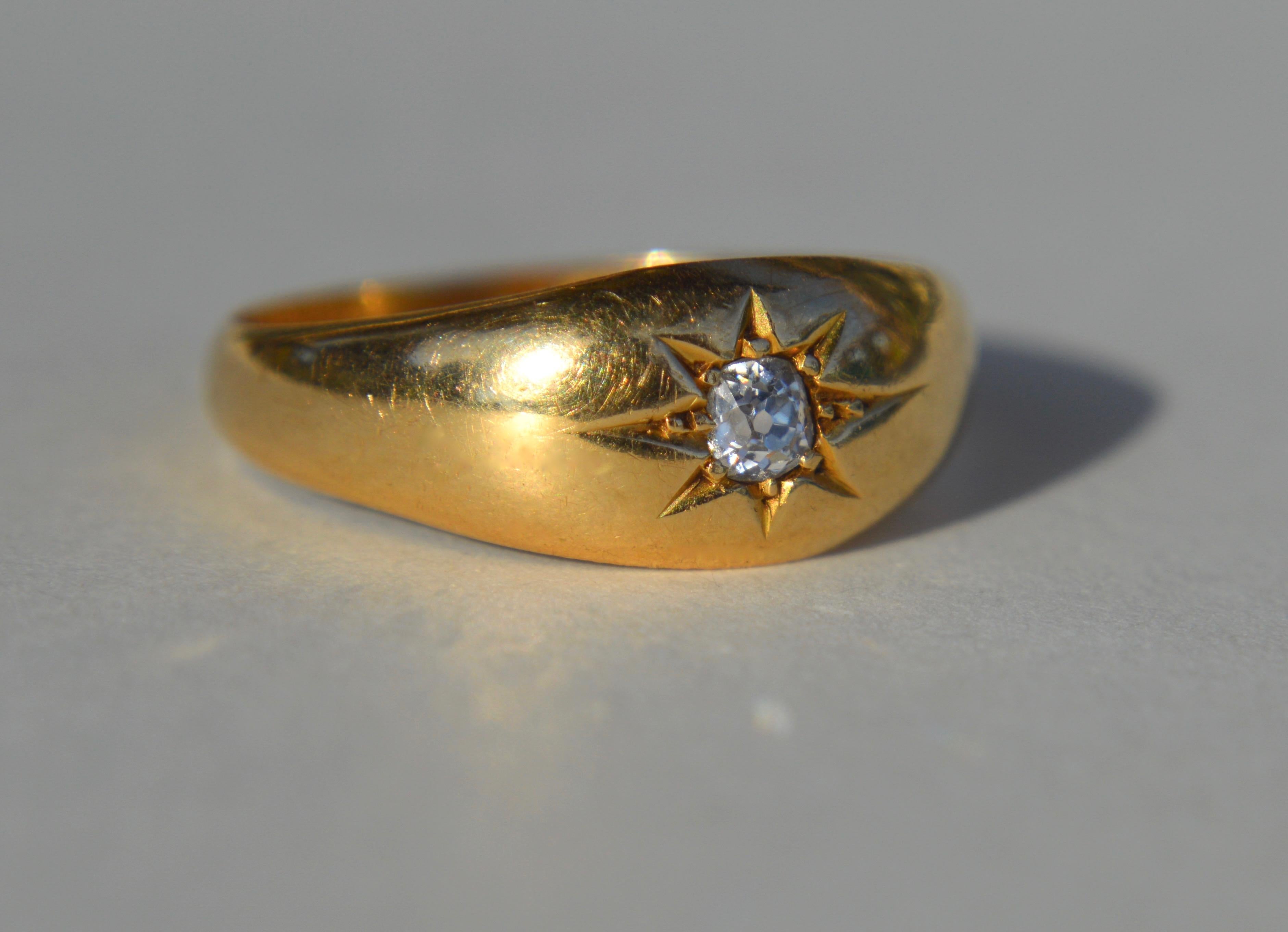 Antique Victorian era late 1800s .25 carat old minecut diamond 18K yellow gold ring. English hallmarks from Birmingham, maker's mark H&S, stamped as 18K. Size 6.75, can be resized by a jeweler. Diamond clarity has been graded as color G, clarity
