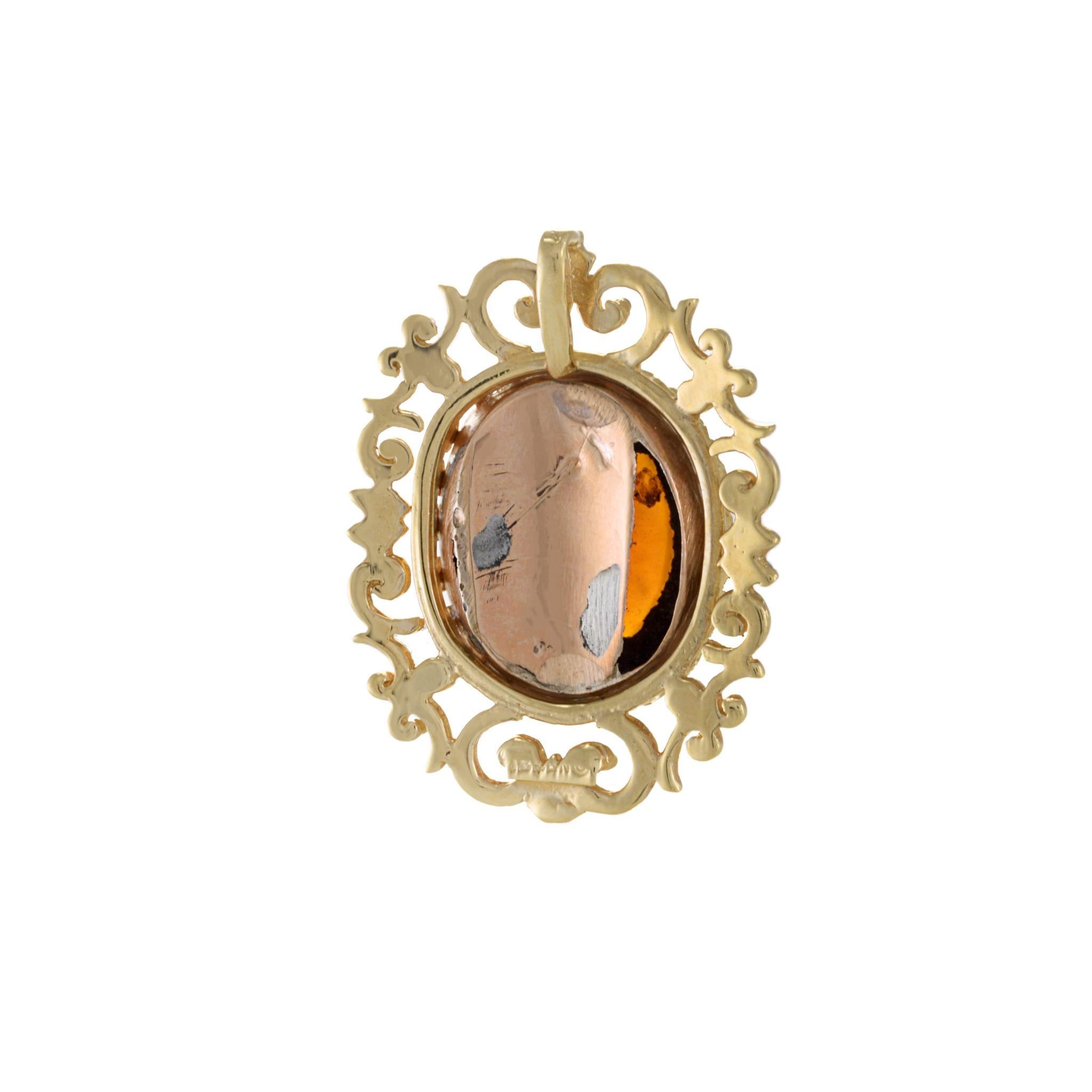Victorian Era 14KT Yellow Gold Carnelian Intaglio Pendant In Excellent Condition For Sale In New York, NY
