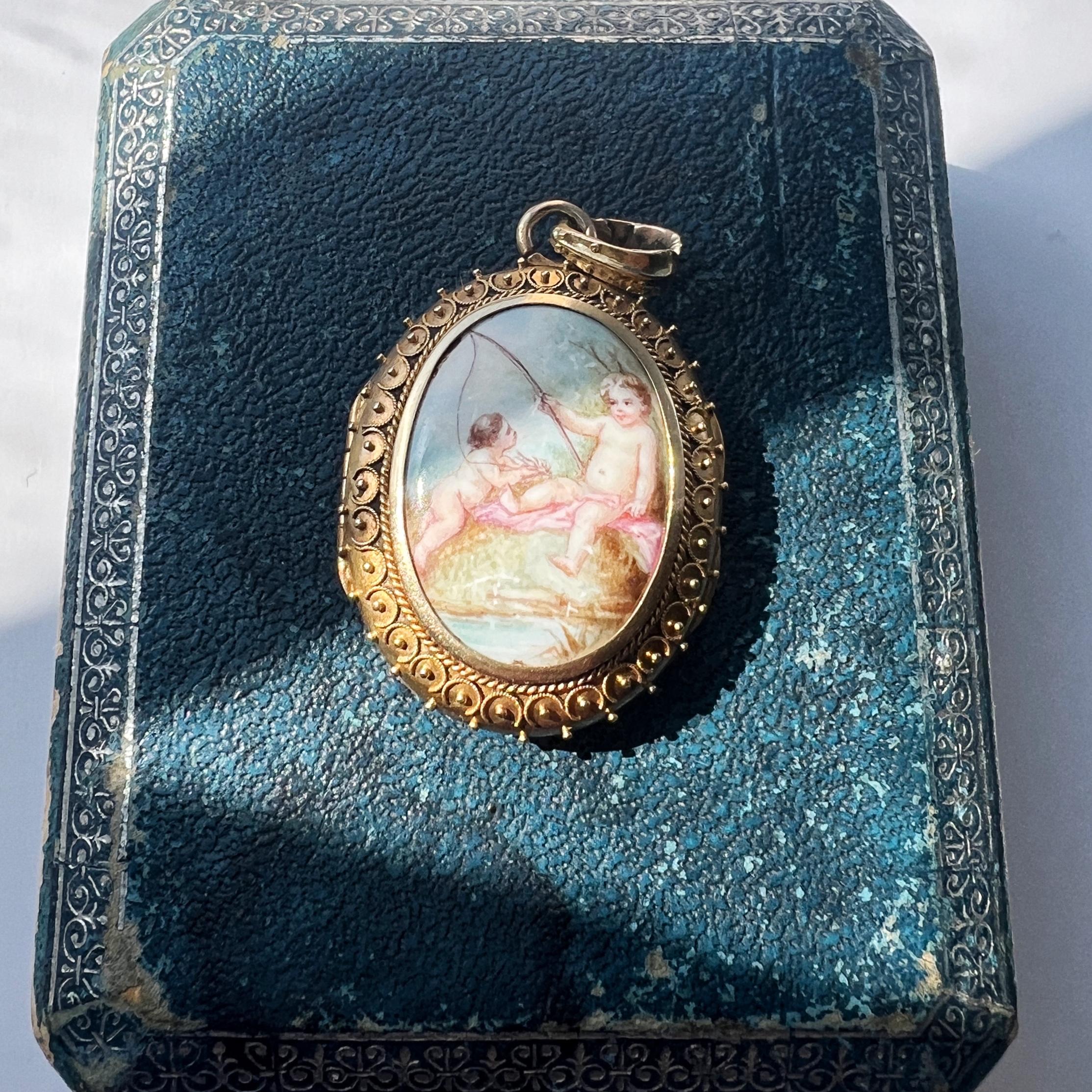 Women's or Men's Victorian Era 18k Gold Enamel Cherubs Photo Locket Pendant