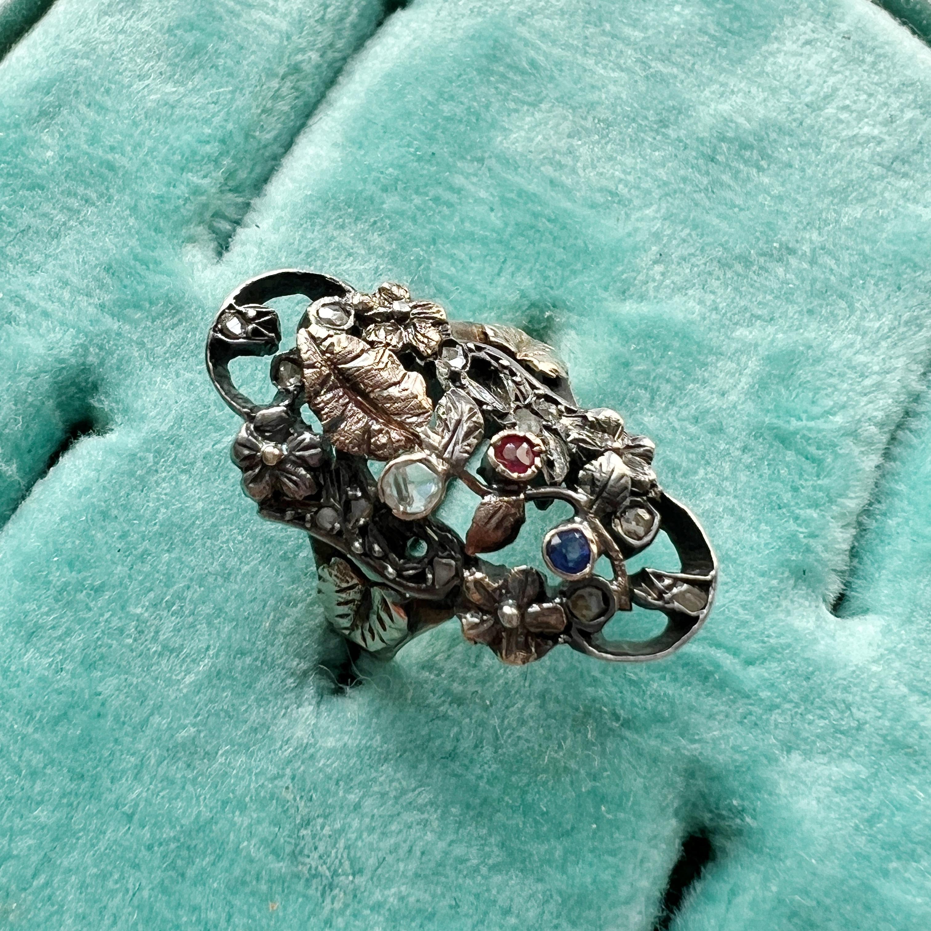 Early Victorian Victorian era 18K gold flower bouquet ring For Sale