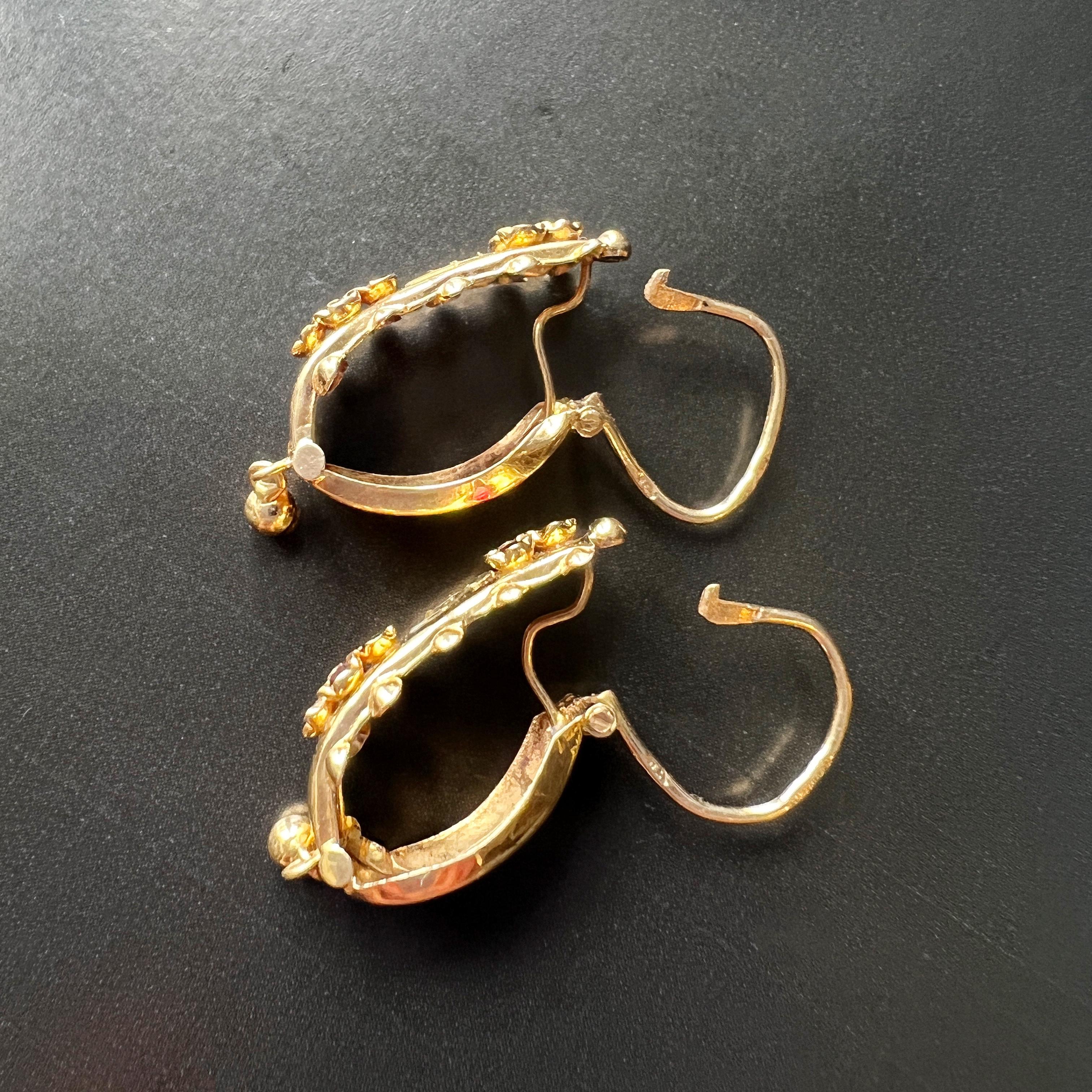 Women's or Men's Victorian era 18K gold garnet poissarde earrings