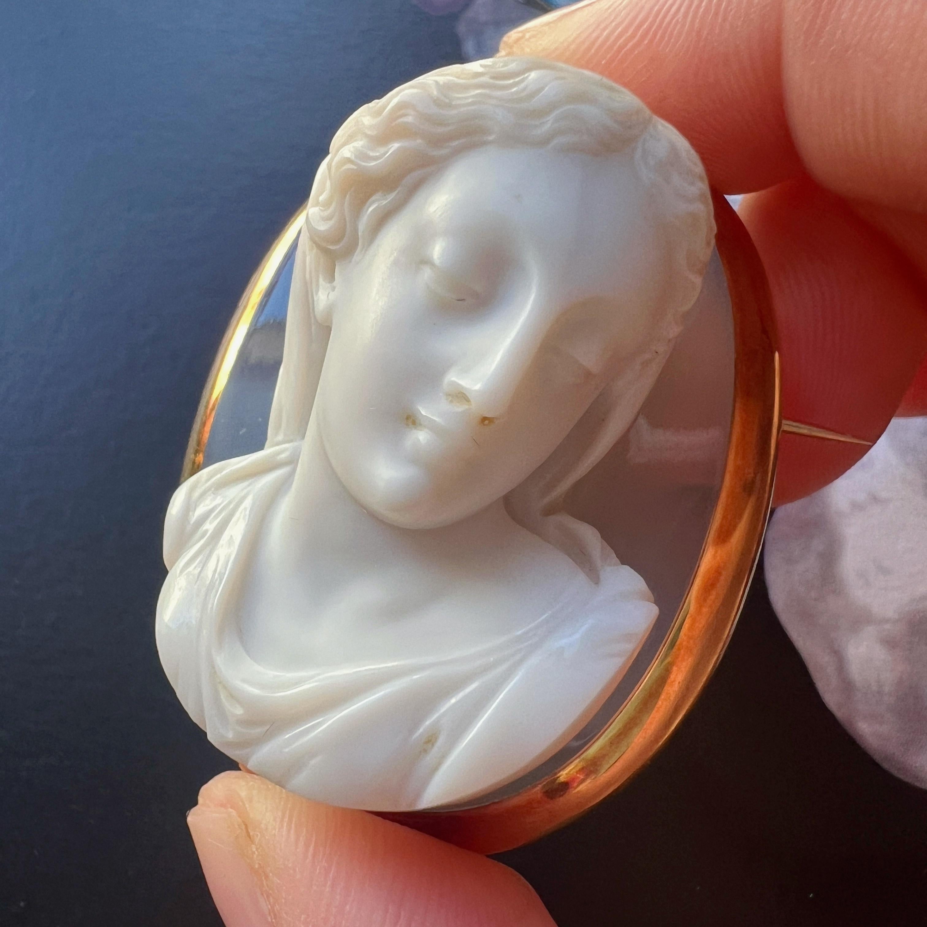 Victorian era 18K gold high relief agate cameo brooch 2