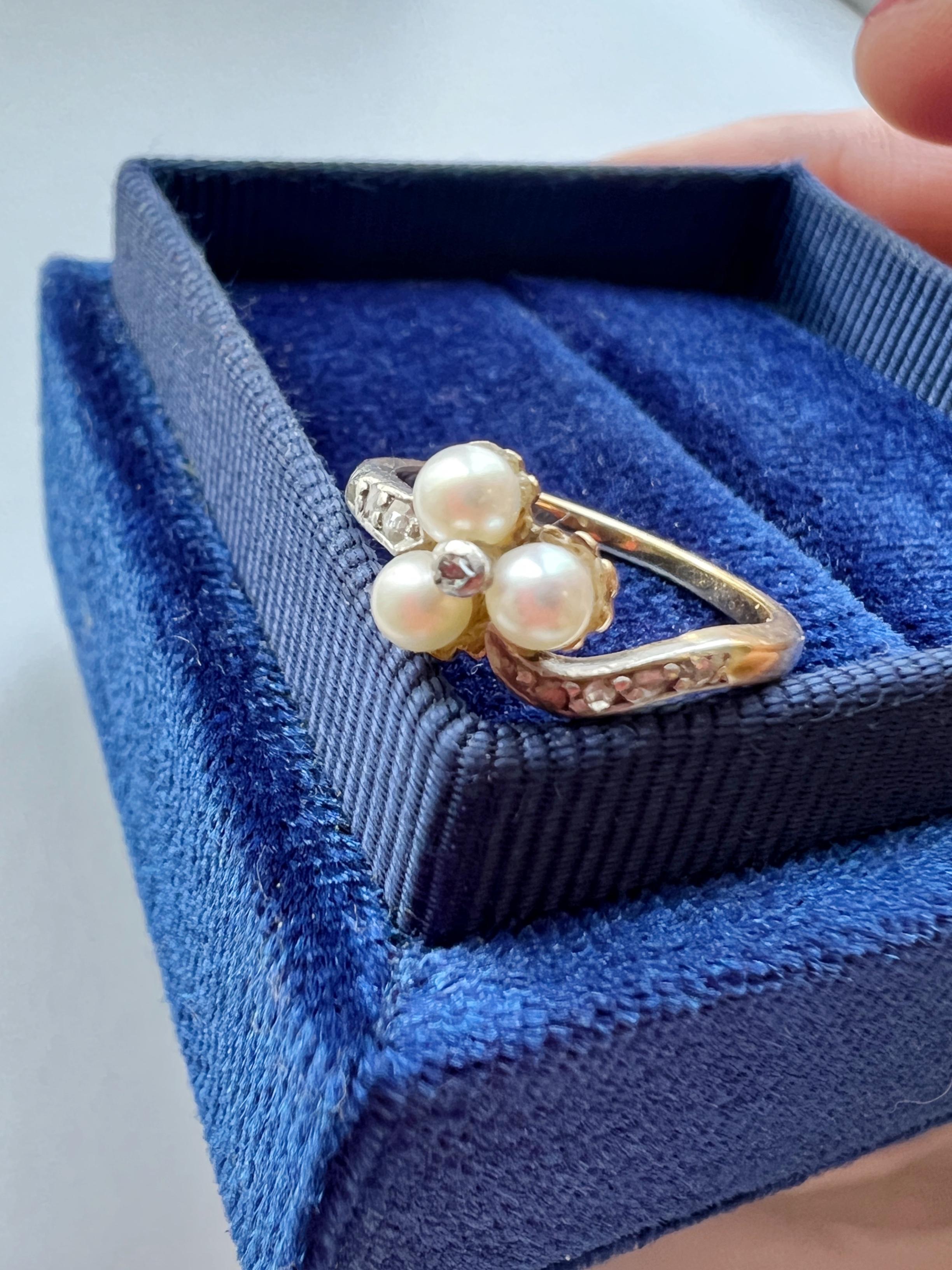 Women's Victorian Era 18k Gold Pearl Diamond Clover Ring