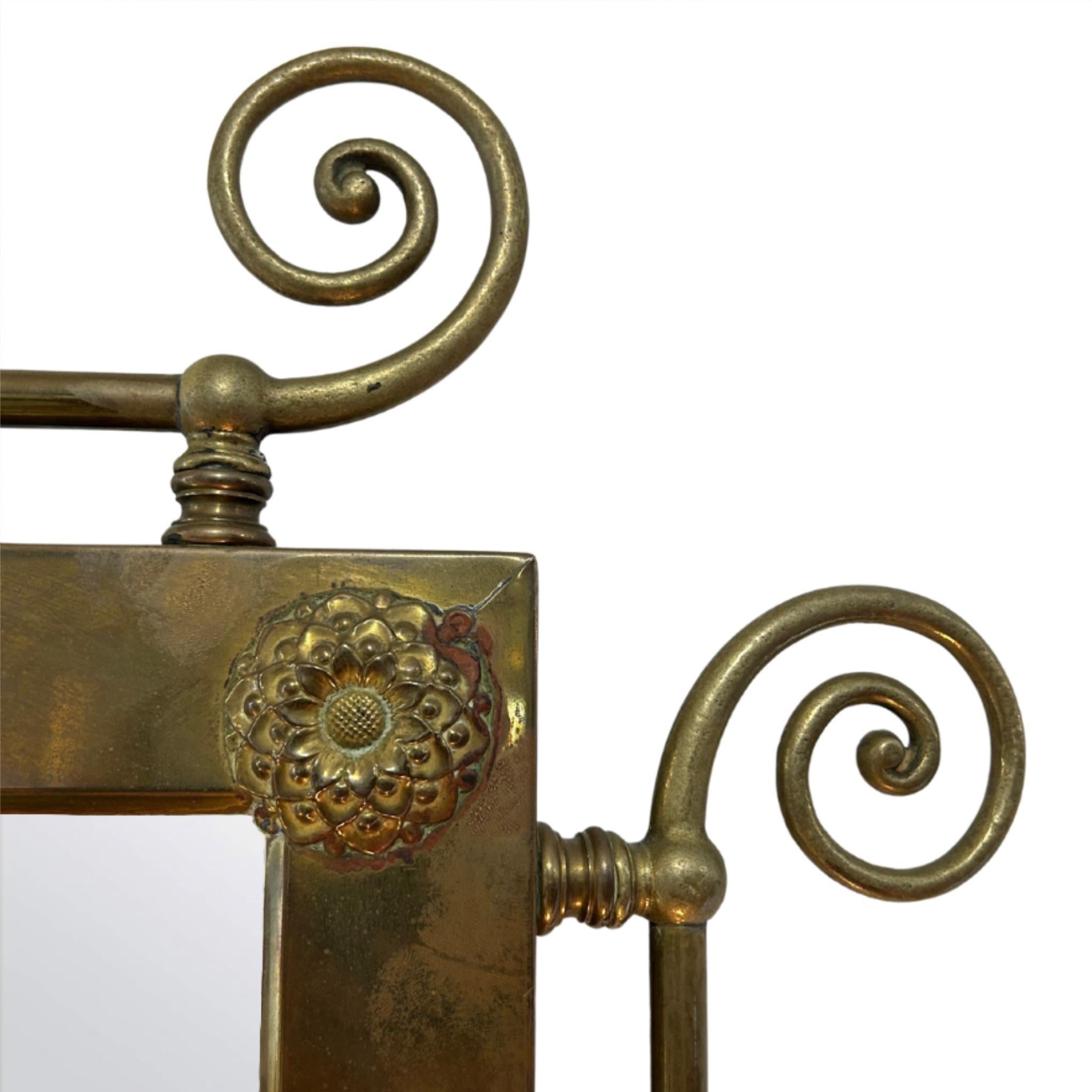Specchio in ottone di epoca vittoriana in vendita