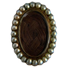 Spilla da lutto di epoca vittoriana in oro 14K con perle