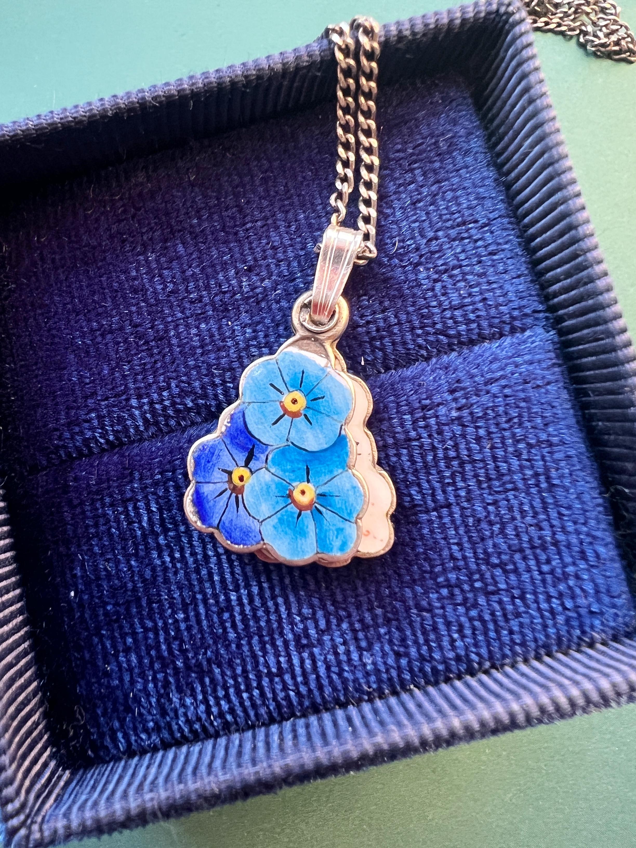 Victorian Era Pansy Flower Pendant with “Do Not Forget Me” Inside 1