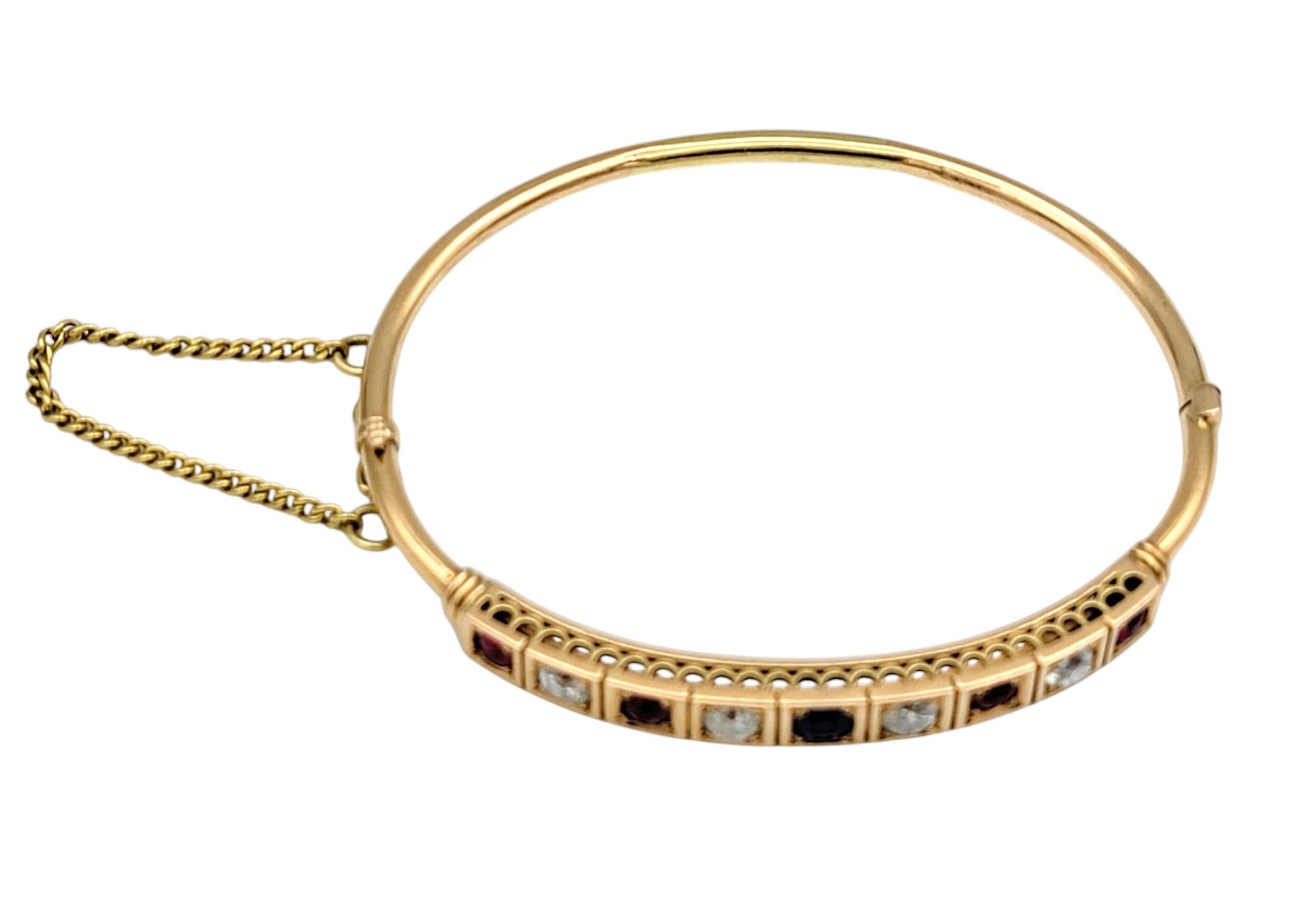 Bracelet jonc de l'époque victorienne en or rose 14 carats avec rubis, saphirs et diamants Bon état - En vente à Scottsdale, AZ