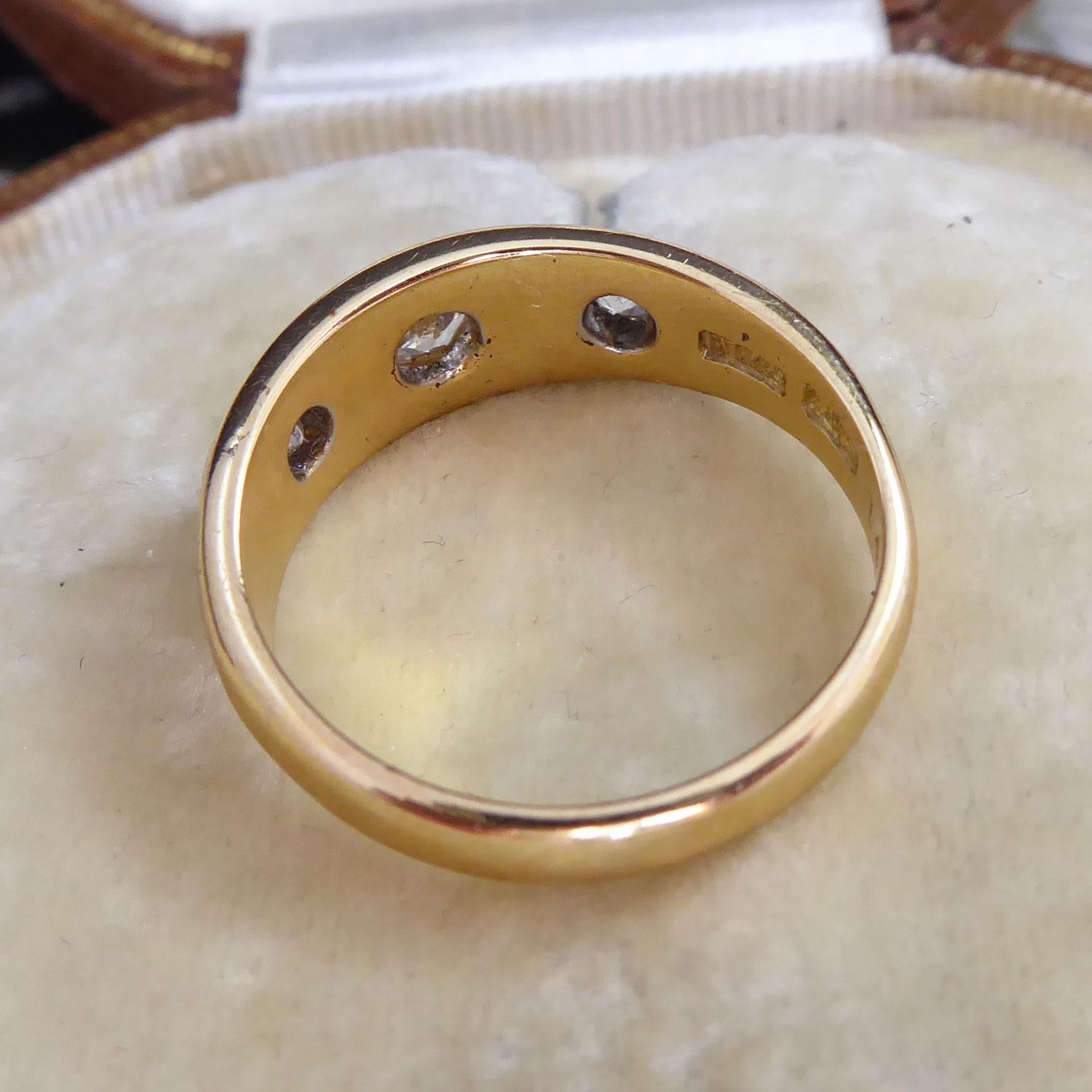 Antique Victorian Three Stone Diamond Ring in 18ct Yellow Gold, Circa 1899 2