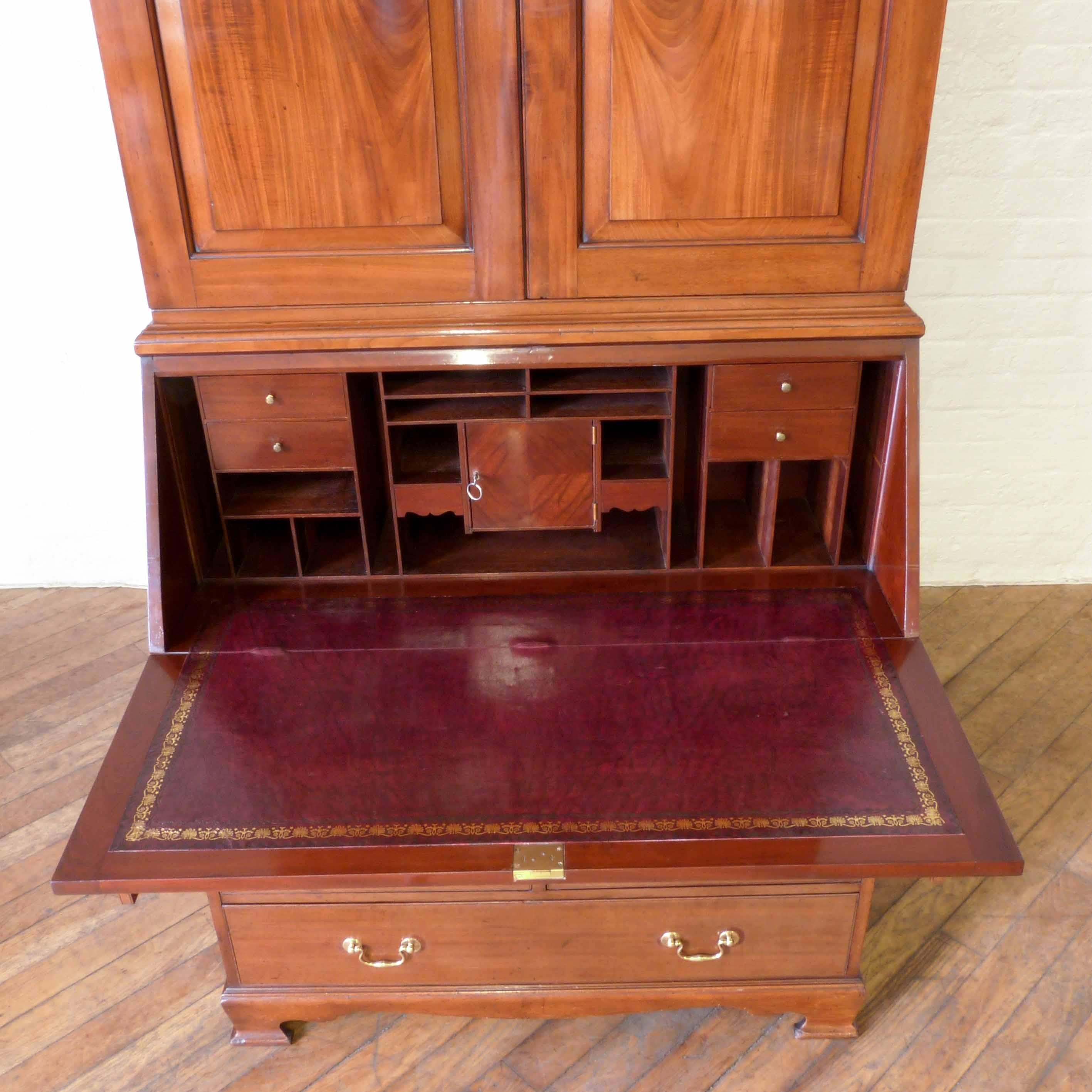 Late 19th Century Victorian Estate Bureau Bookcase For Sale