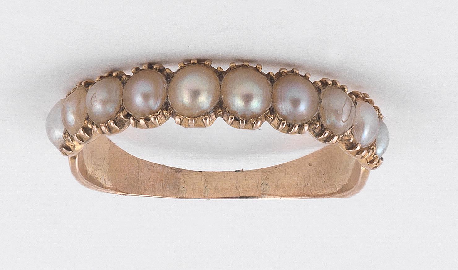 Victorian Eternity Ring Set with Half Pearls Dated 1847 In Good Condition In Firenze, IT